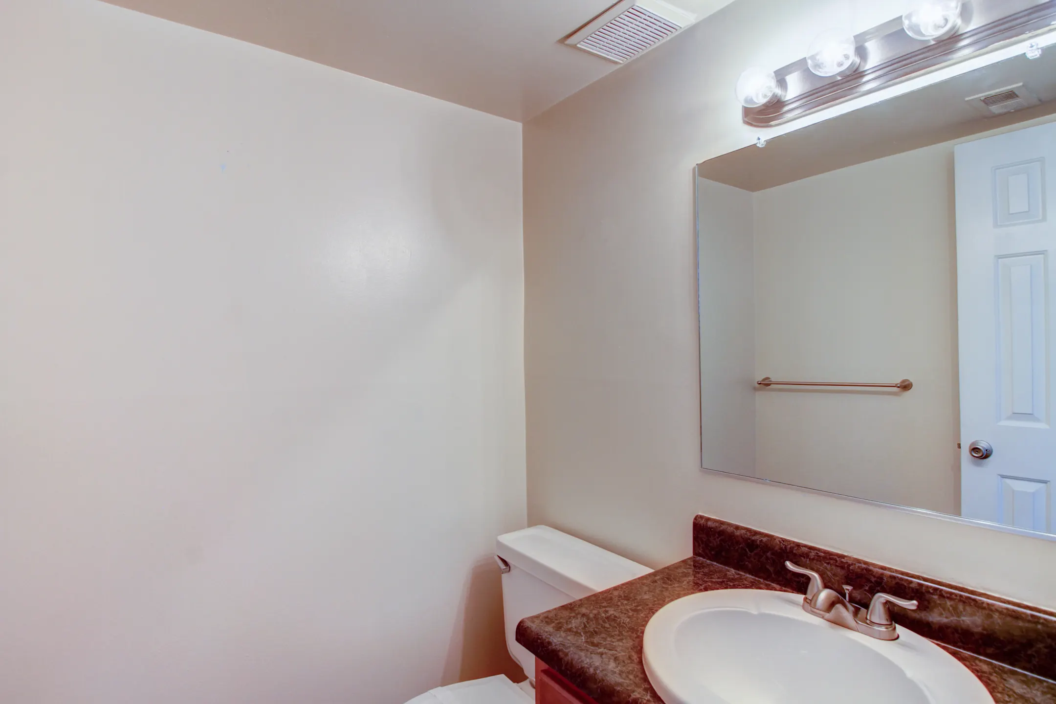 Pembroke Lake Apartments Apartments Virginia Beach, VA 23455