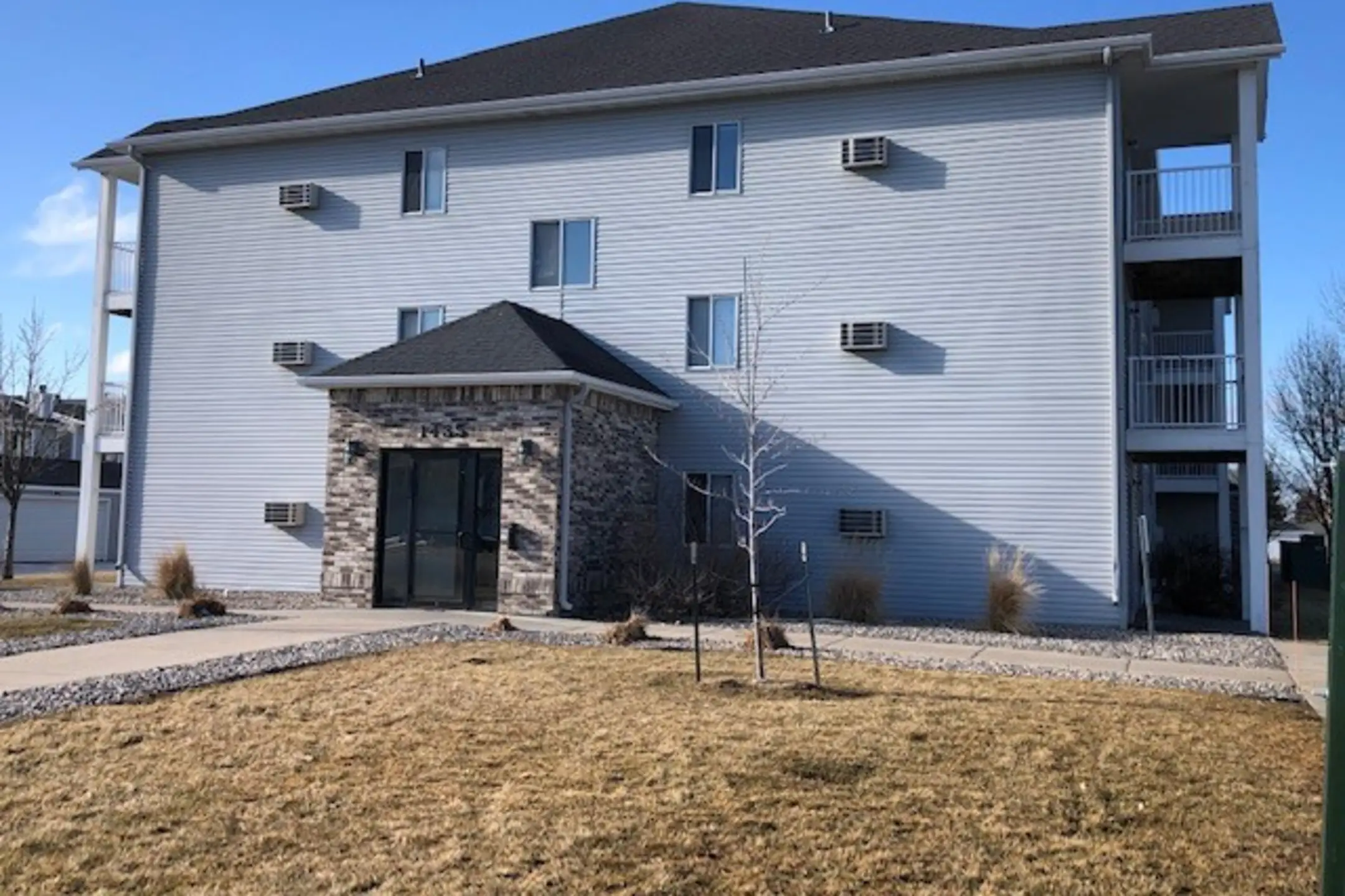 Brandy Hill Center Apartments Apartments Fargo, ND 58103