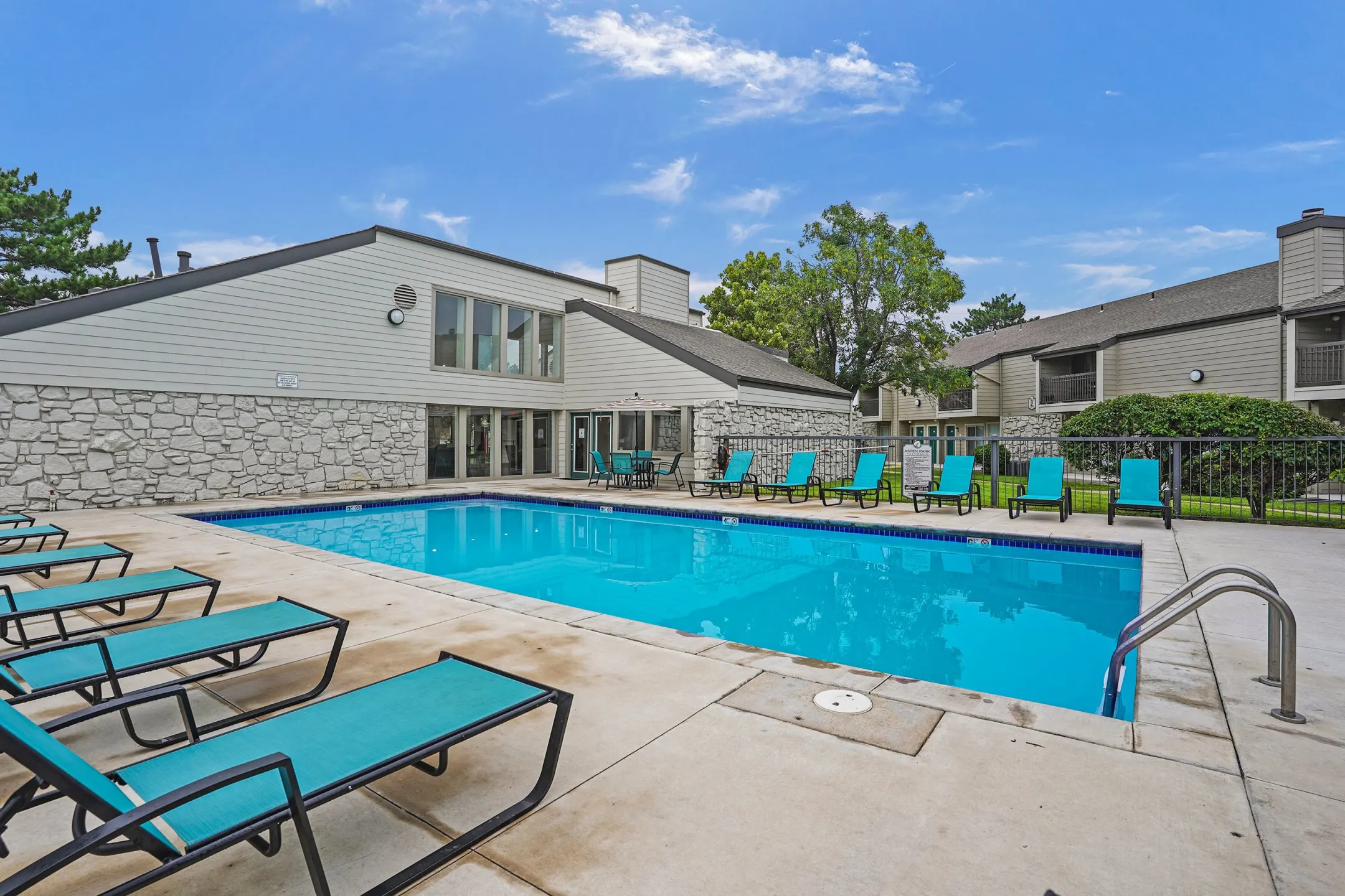 Pool - Aspen Park Apartments - Wichita, KS