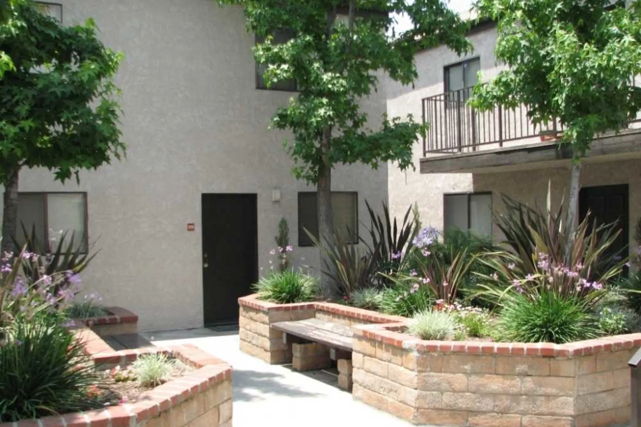 Building - Myrtle Street Apartments - Glendale, CA