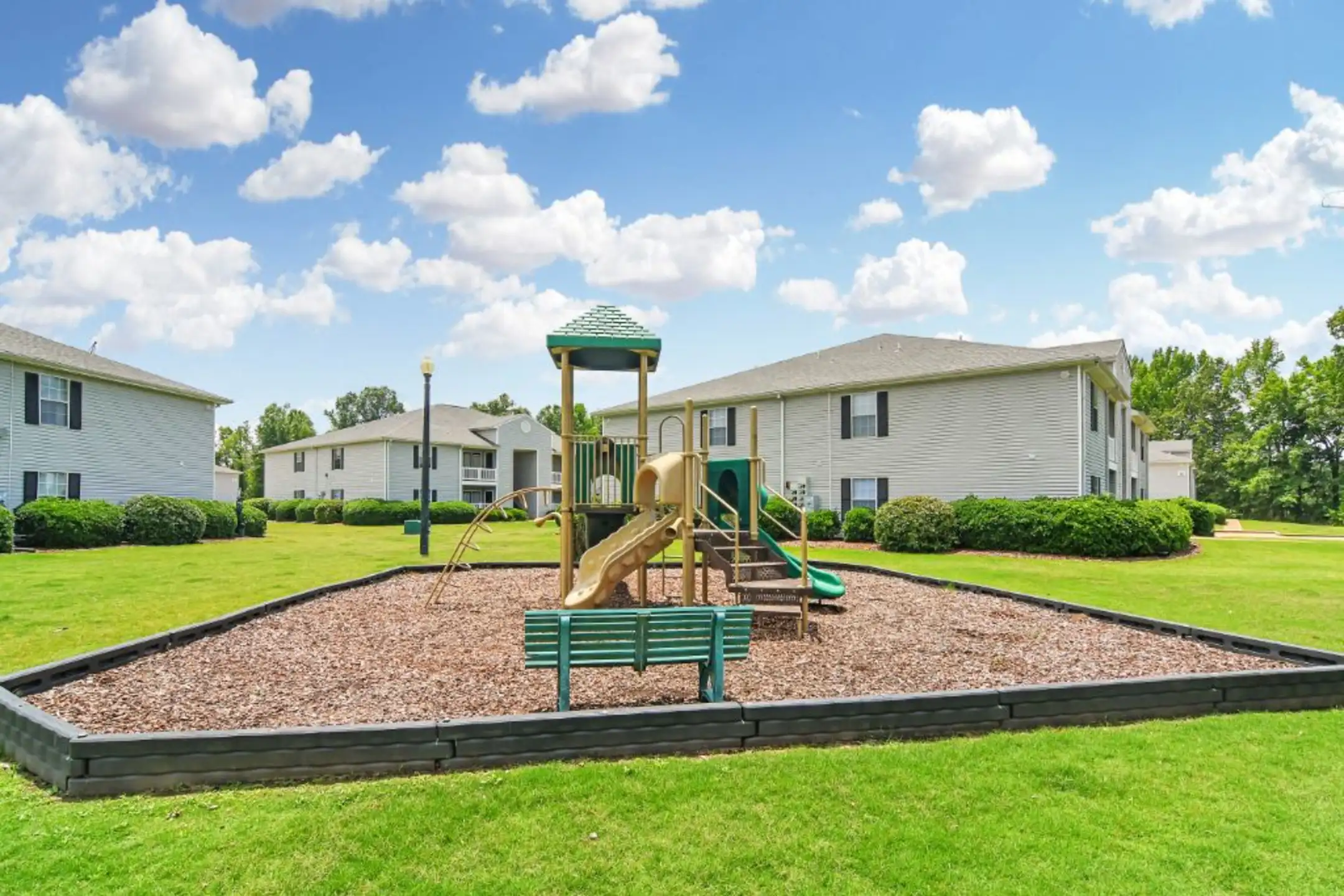 The Colony Apartment Homes 3946 Highway 182 E Columbus, MS