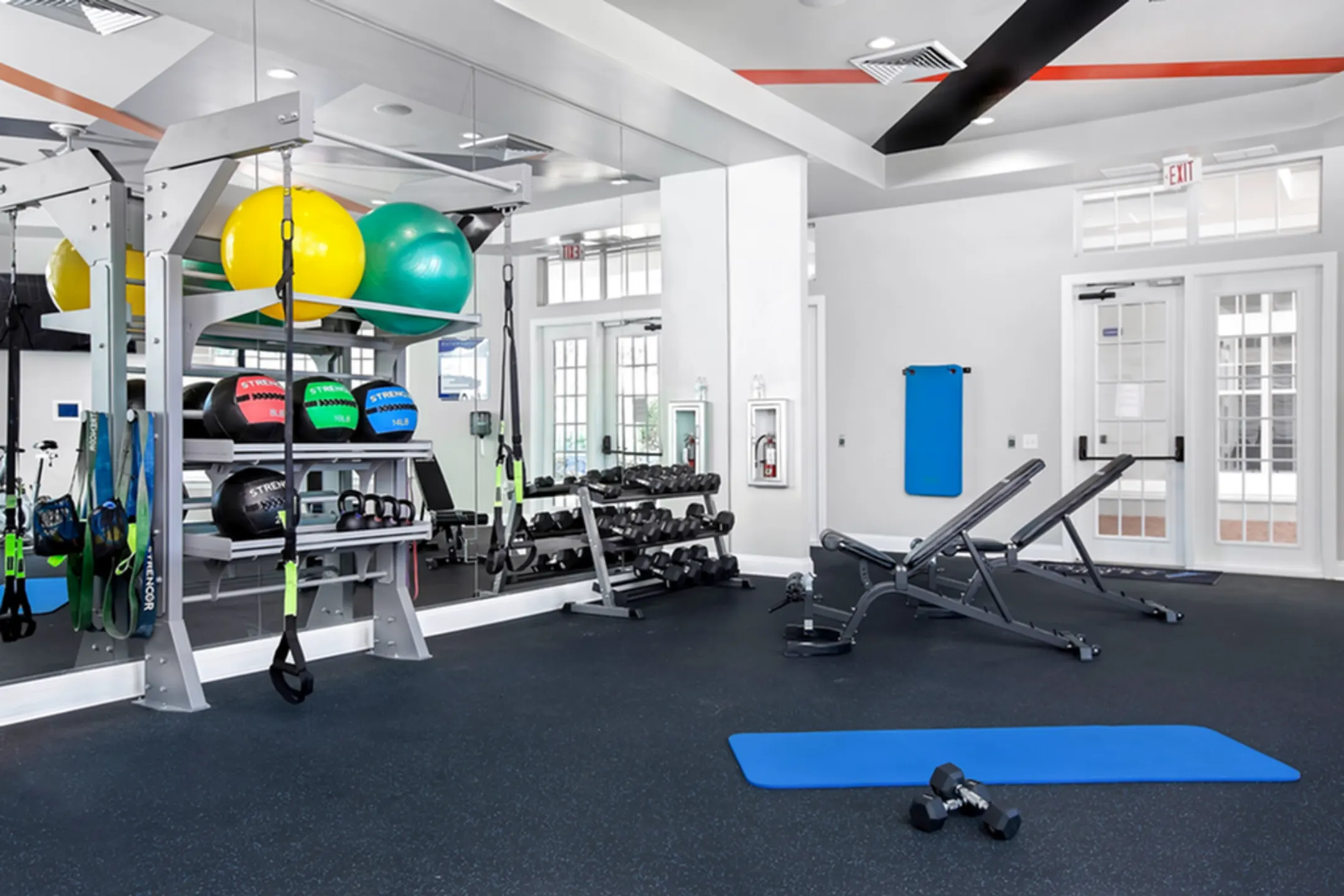 Fitness Weight Room - Halston Citrus Ridge - Kissimmee, FL