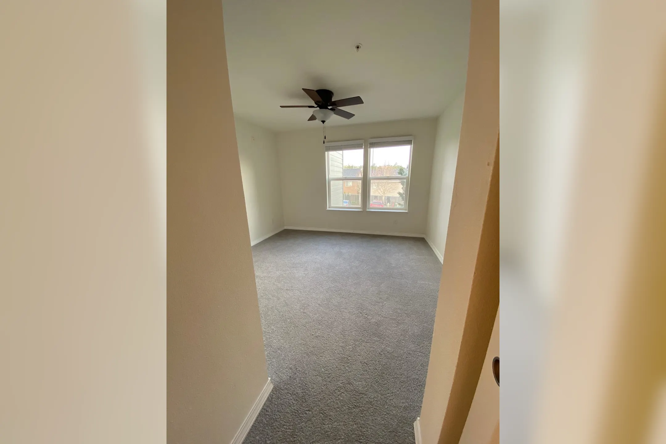 Eola Heights Apartments Salem, OR 97304