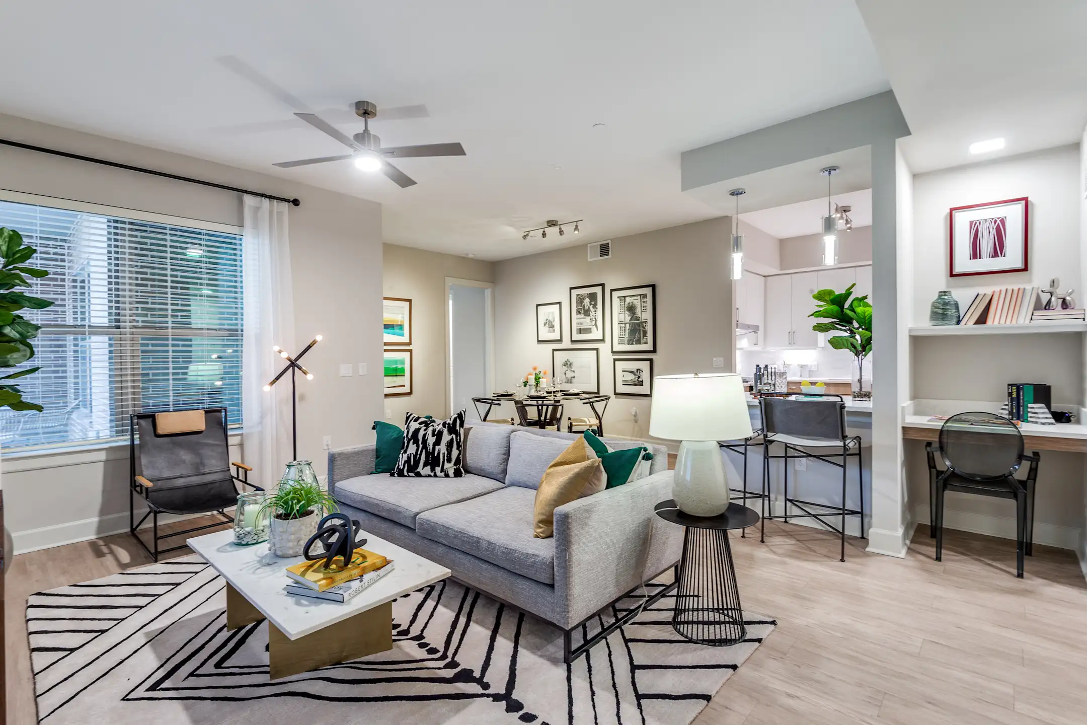 Living Room - Montrose at Buffalo Bayou - Houston, TX