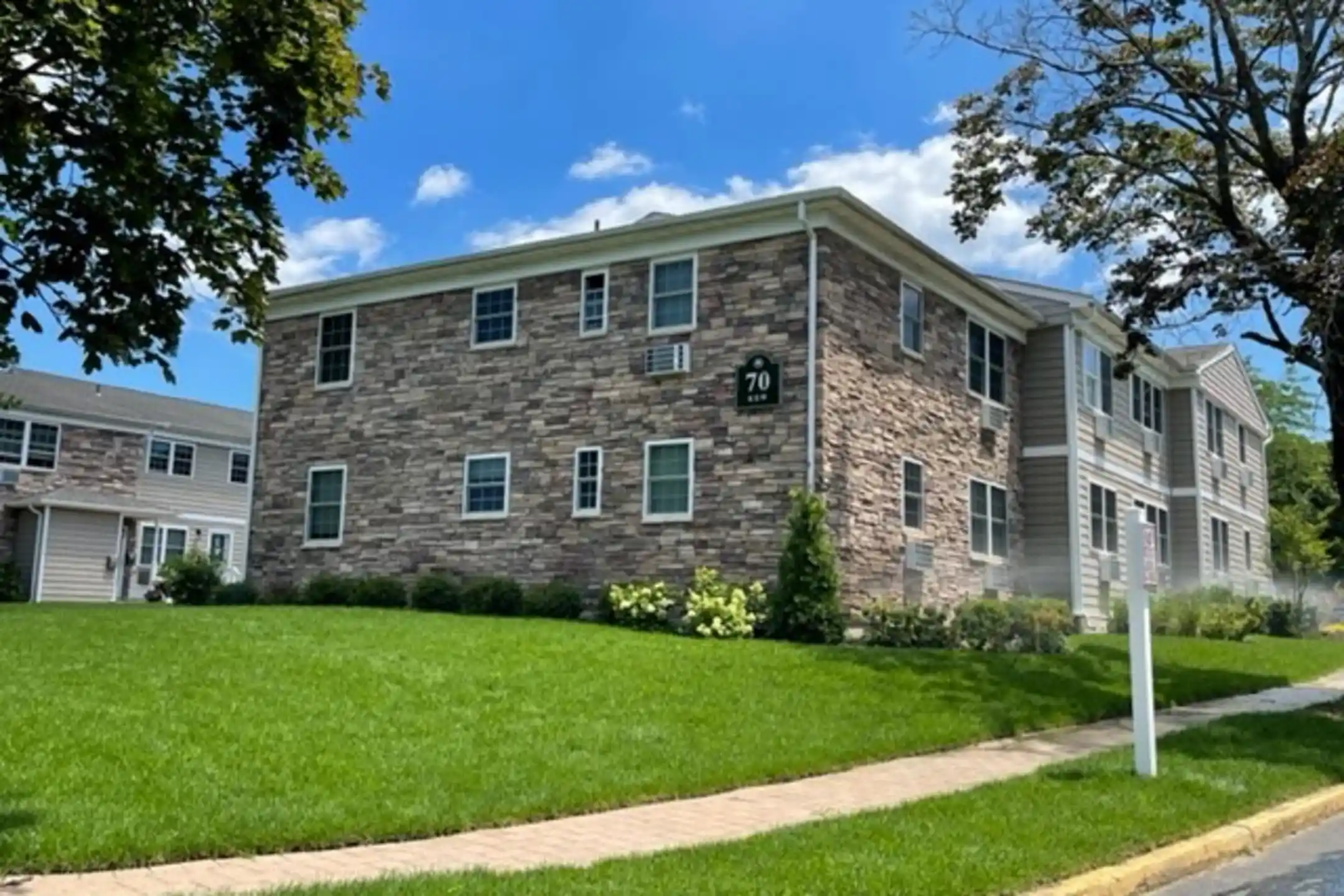 Fairfield Village At Commack 50 Fairfield Way Commack, NY Apartments for Rent Rent.