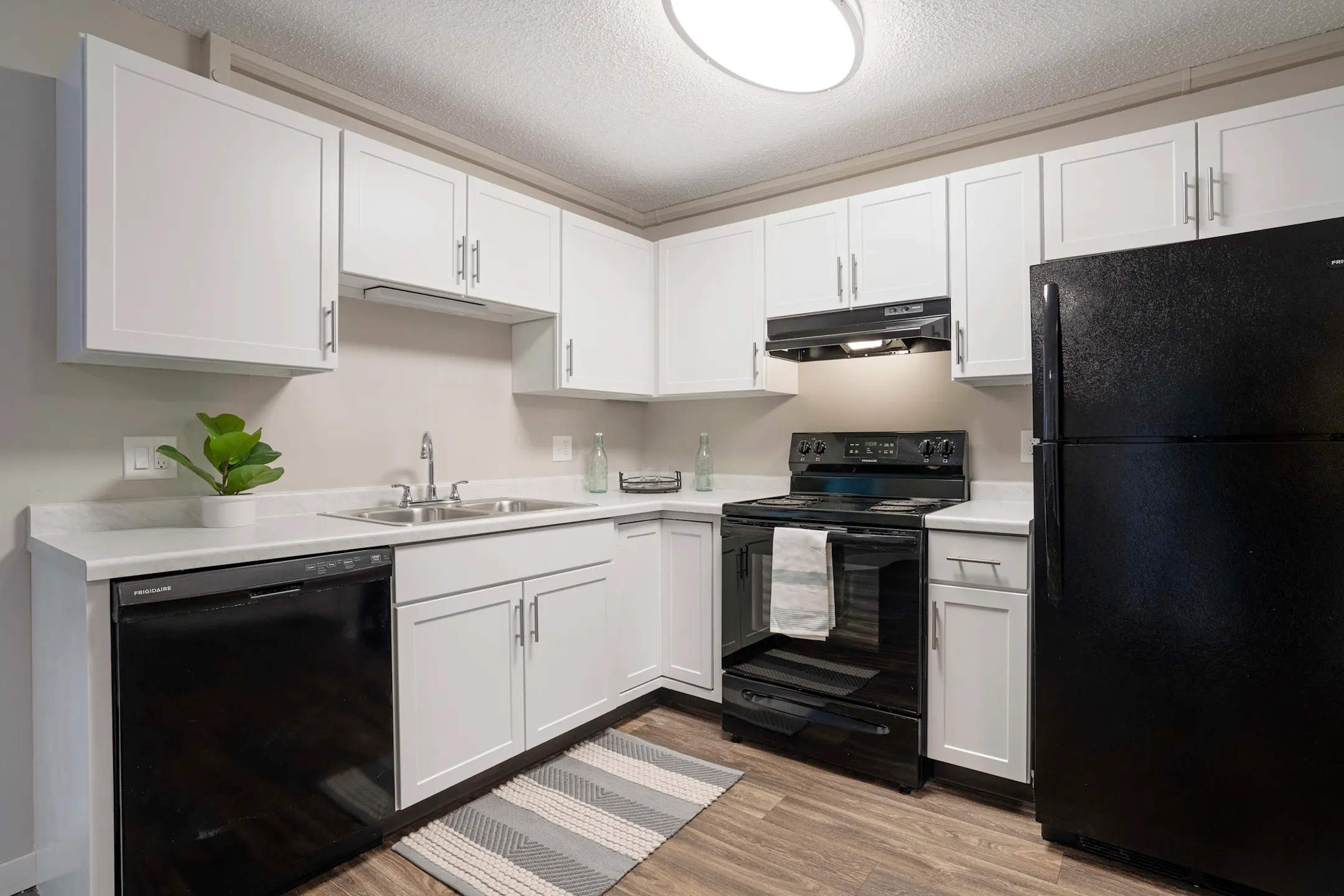 Hillcrest Place Apartments 165 County Road B2 E Saint Paul, MN