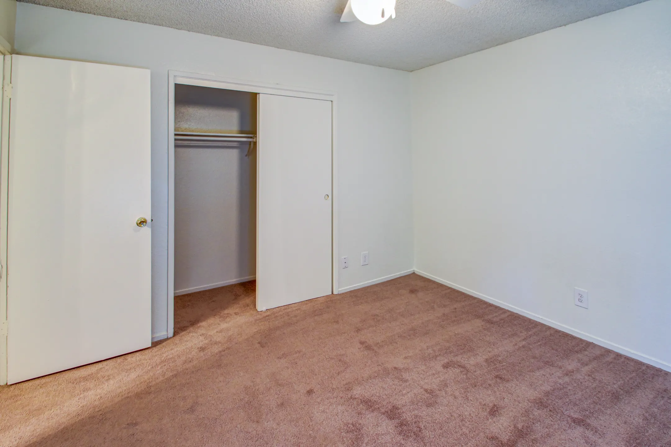 Bedroom - Santa Rosa - Bakersfield, CA