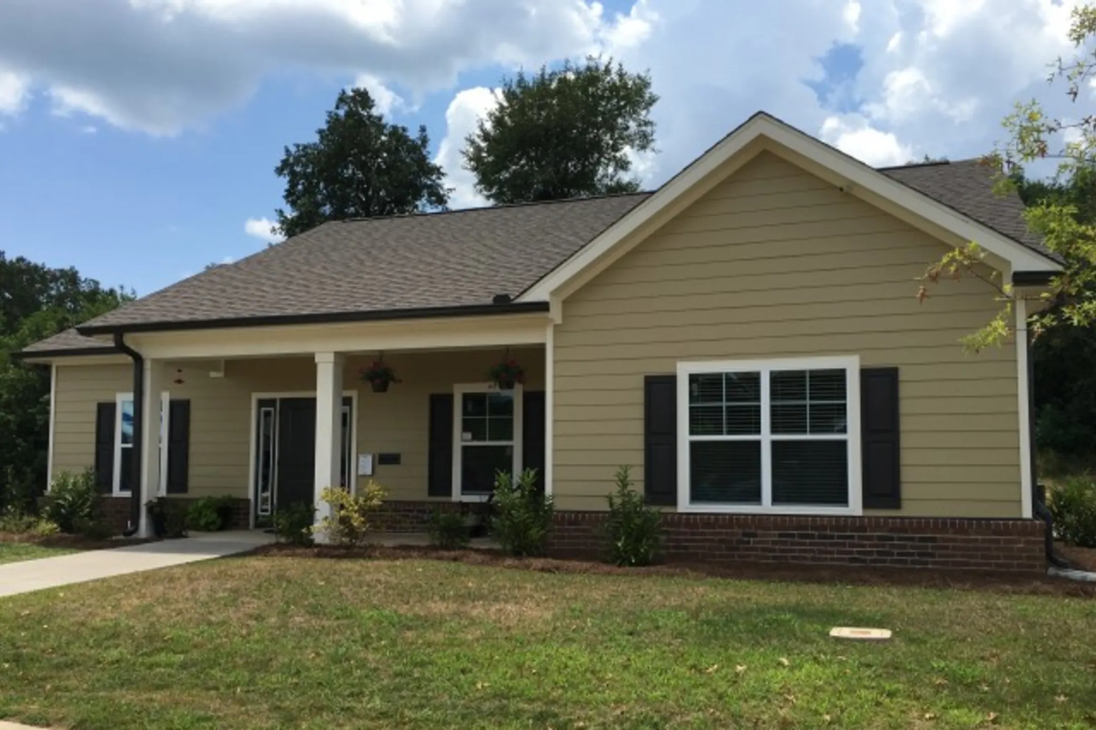 Raines East 103 Young Rd Bolivar, TN Apartments for Rent Rent.