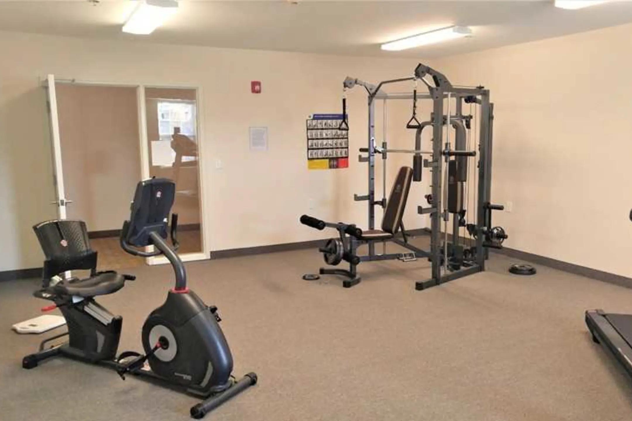 Fitness Weight Room - Lorain Pointe Senior Apartments - Lorain, OH