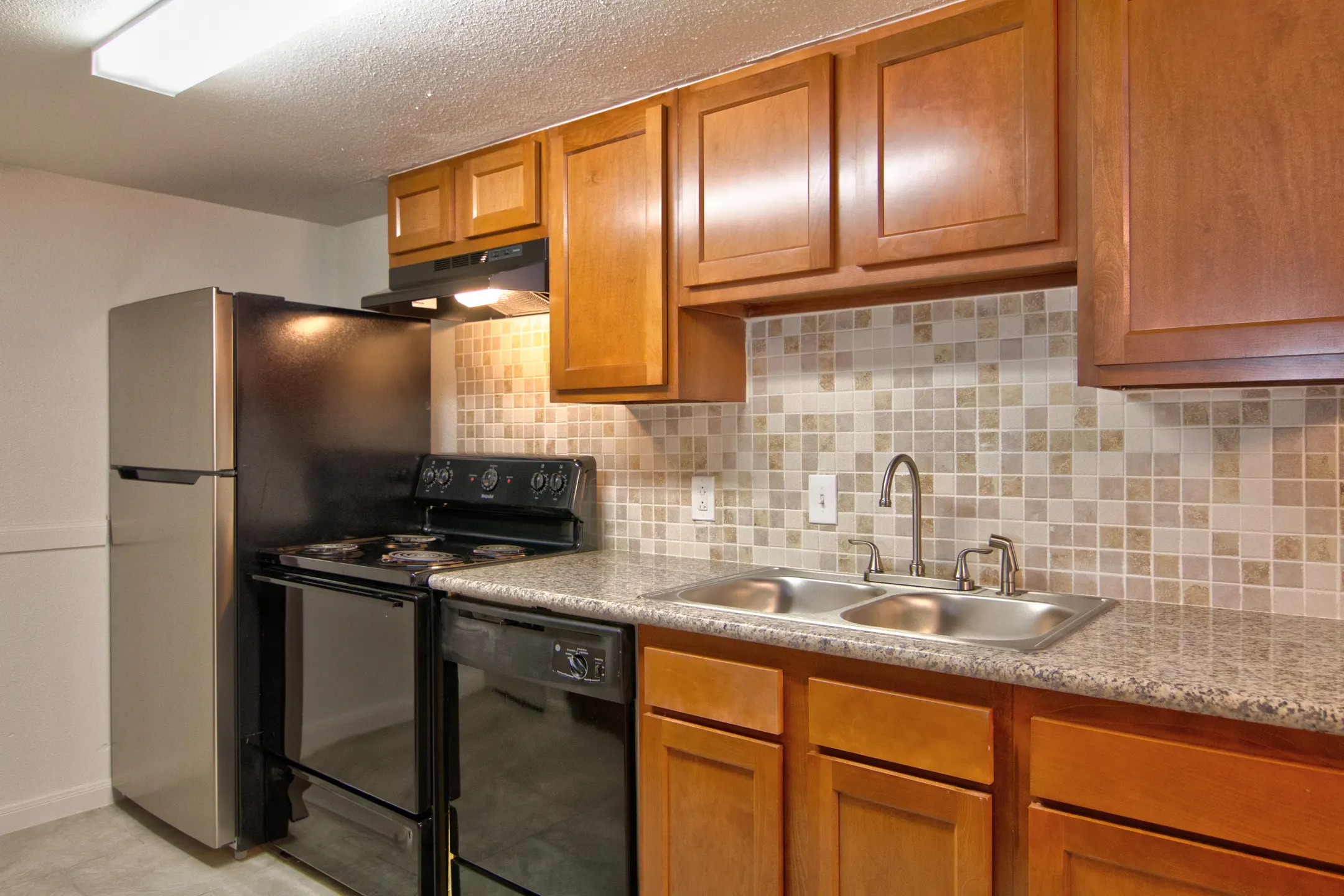 Huntington Village and Cambridge Crossing Apartments Houston, TX 77099