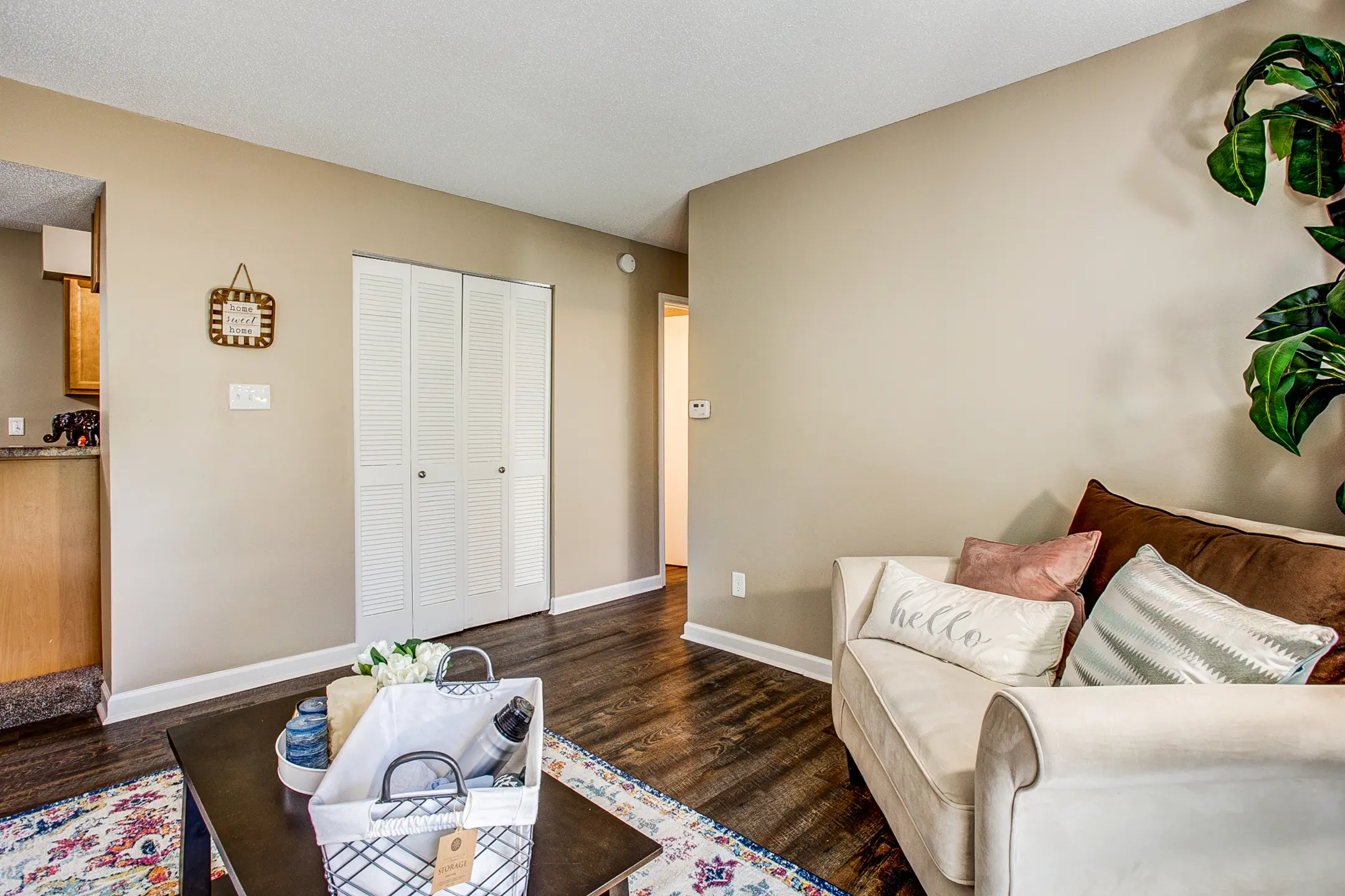 Forest Village Apartments 3001 S Providence Rd Columbia, MO