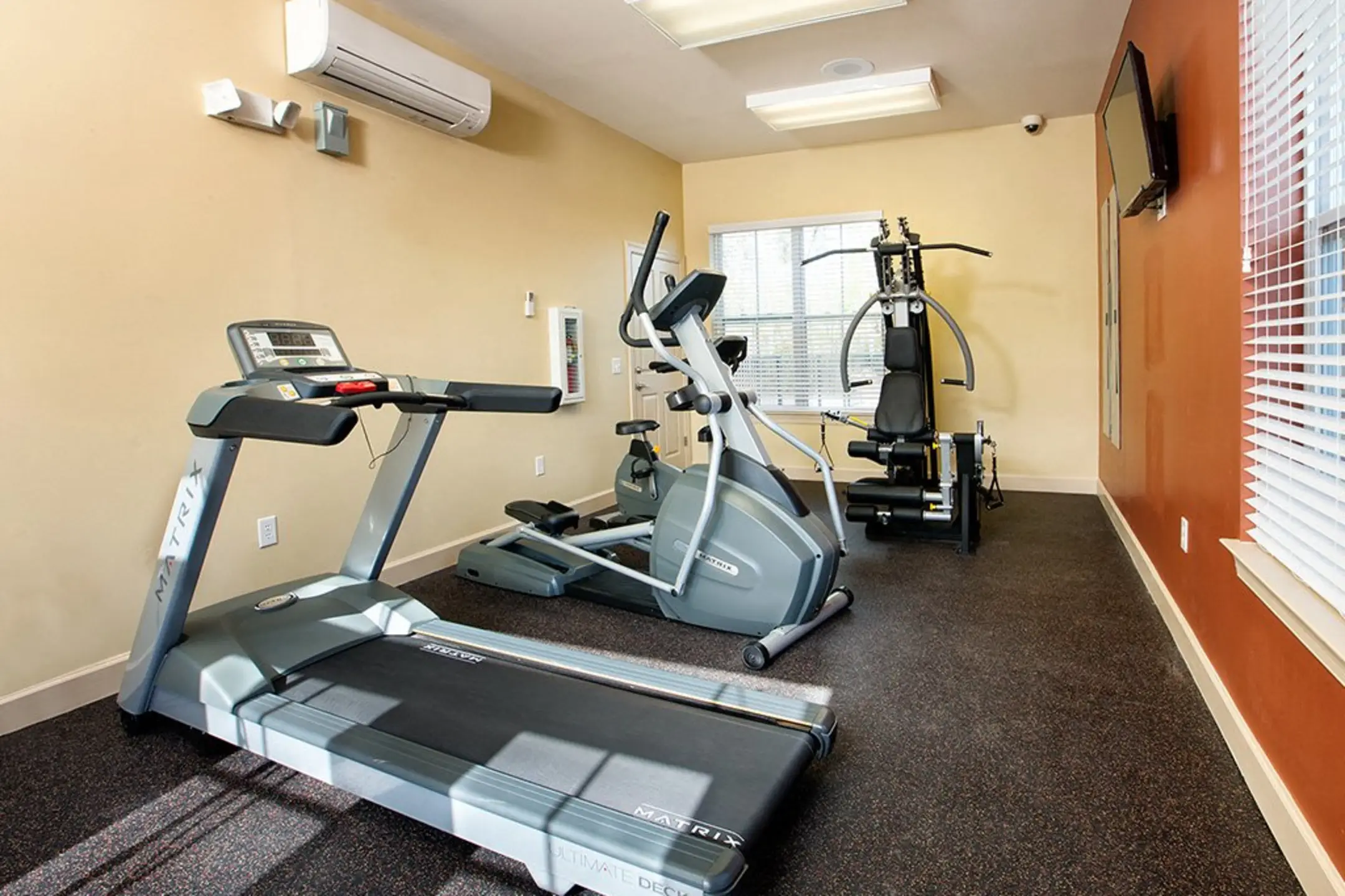 Fitness Weight Room - Brook Creek Crossings - Midlothian, VA