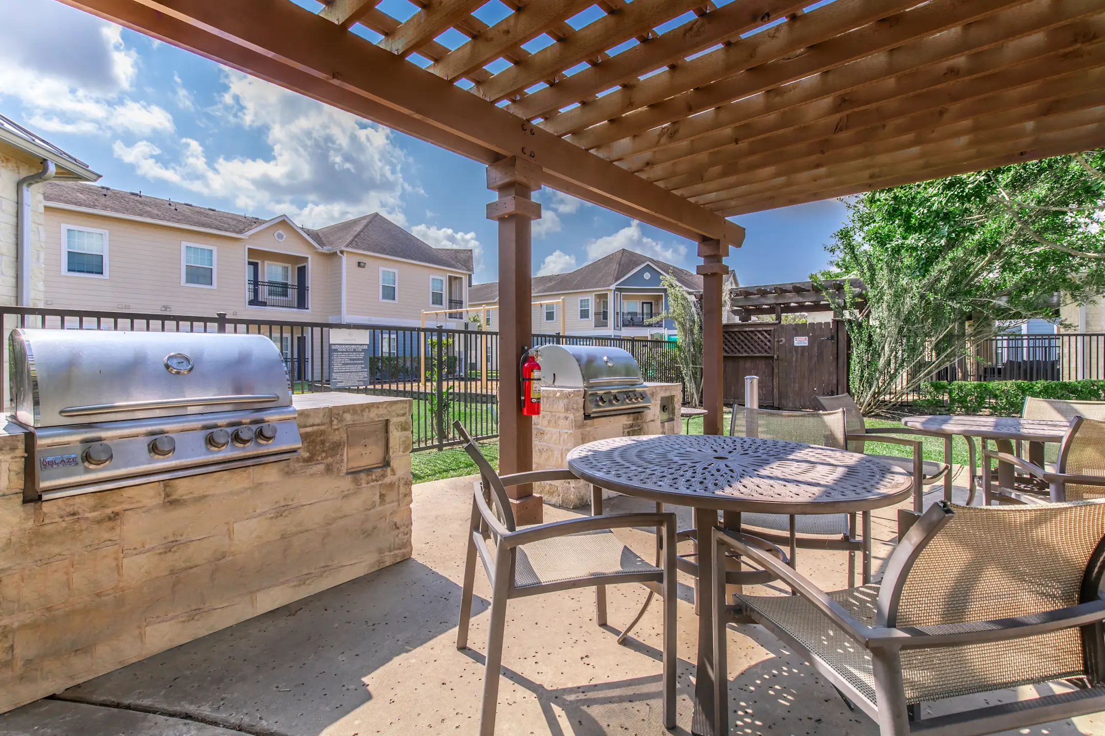 The Residence at Lake Jackson Apartments Lake Jackson, TX 77566