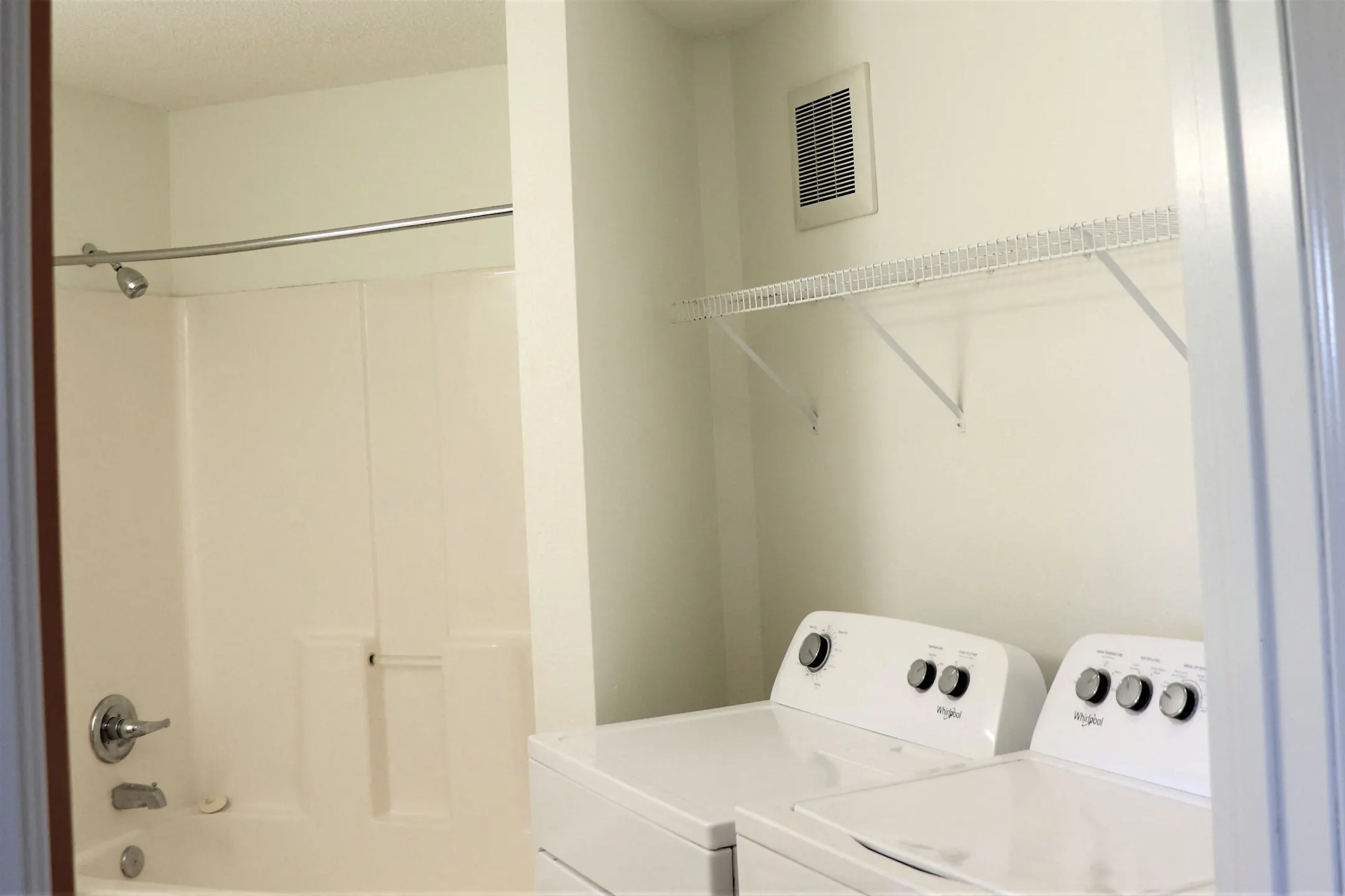 Cloverfield Marketplace Apartments Chaska, MN 55318