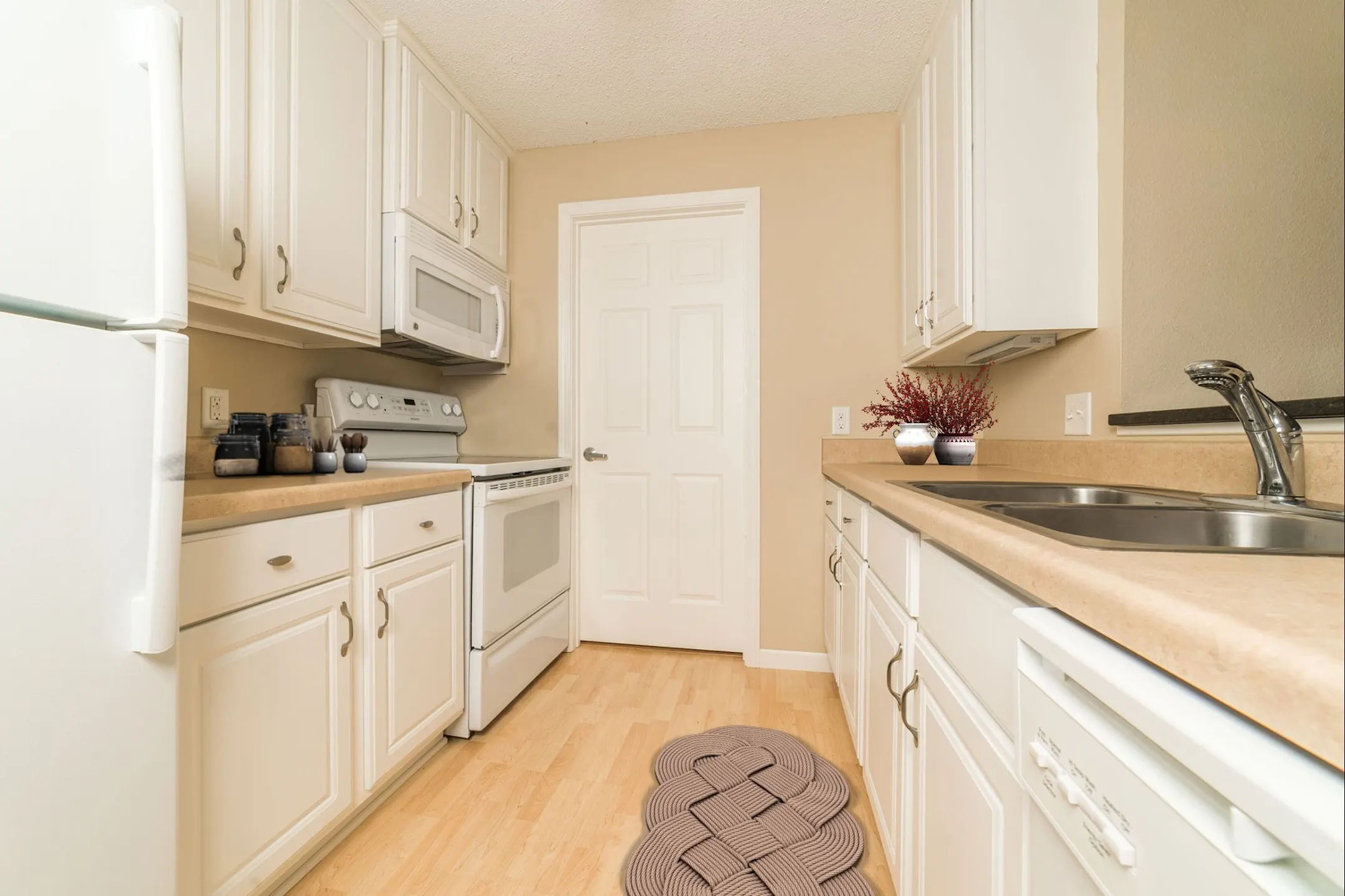 Heritage Park 425 Chanview Street Chanhassen, MN Apartments for