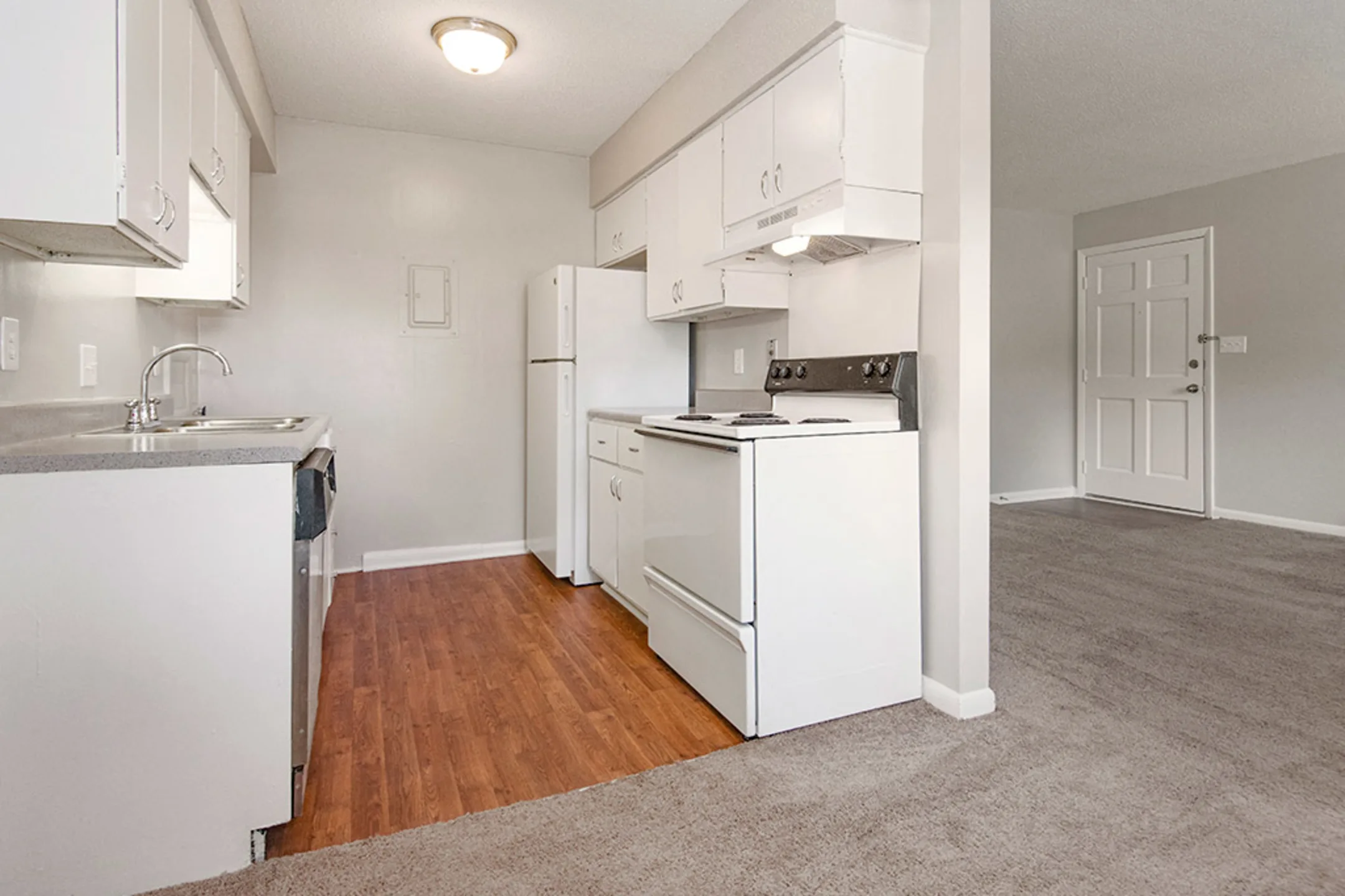 Tryon Village Apartments Raleigh, NC 27603