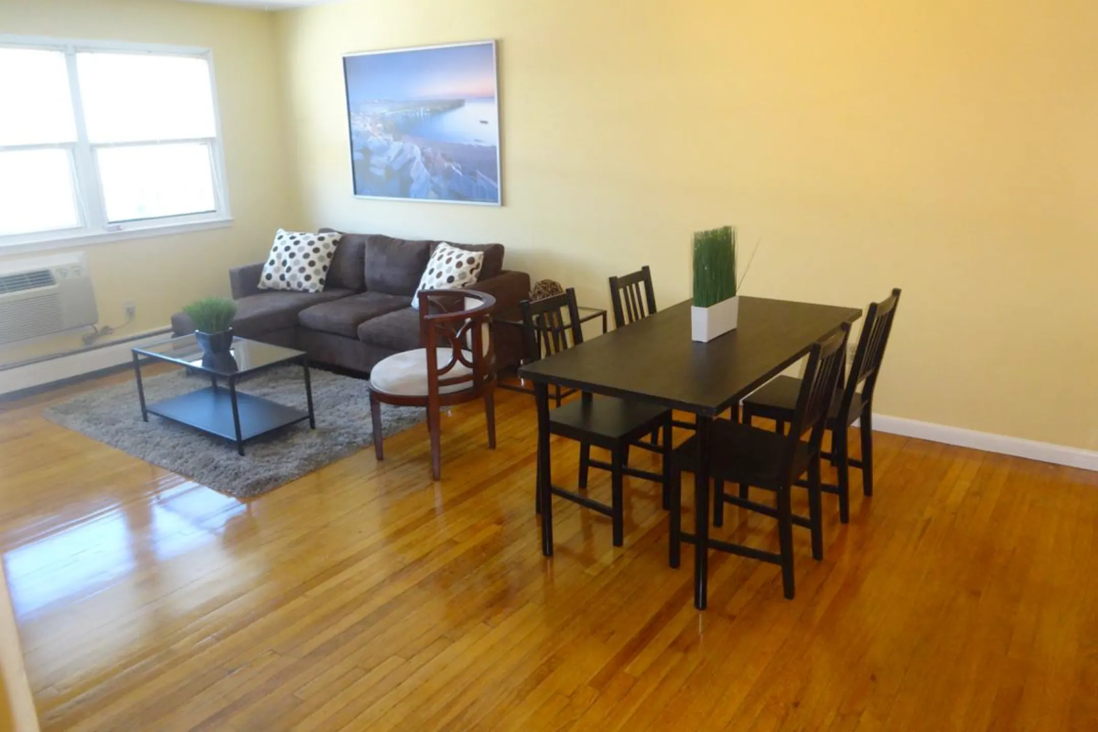 Heritage House Apartments Apartments New London, CT 06320