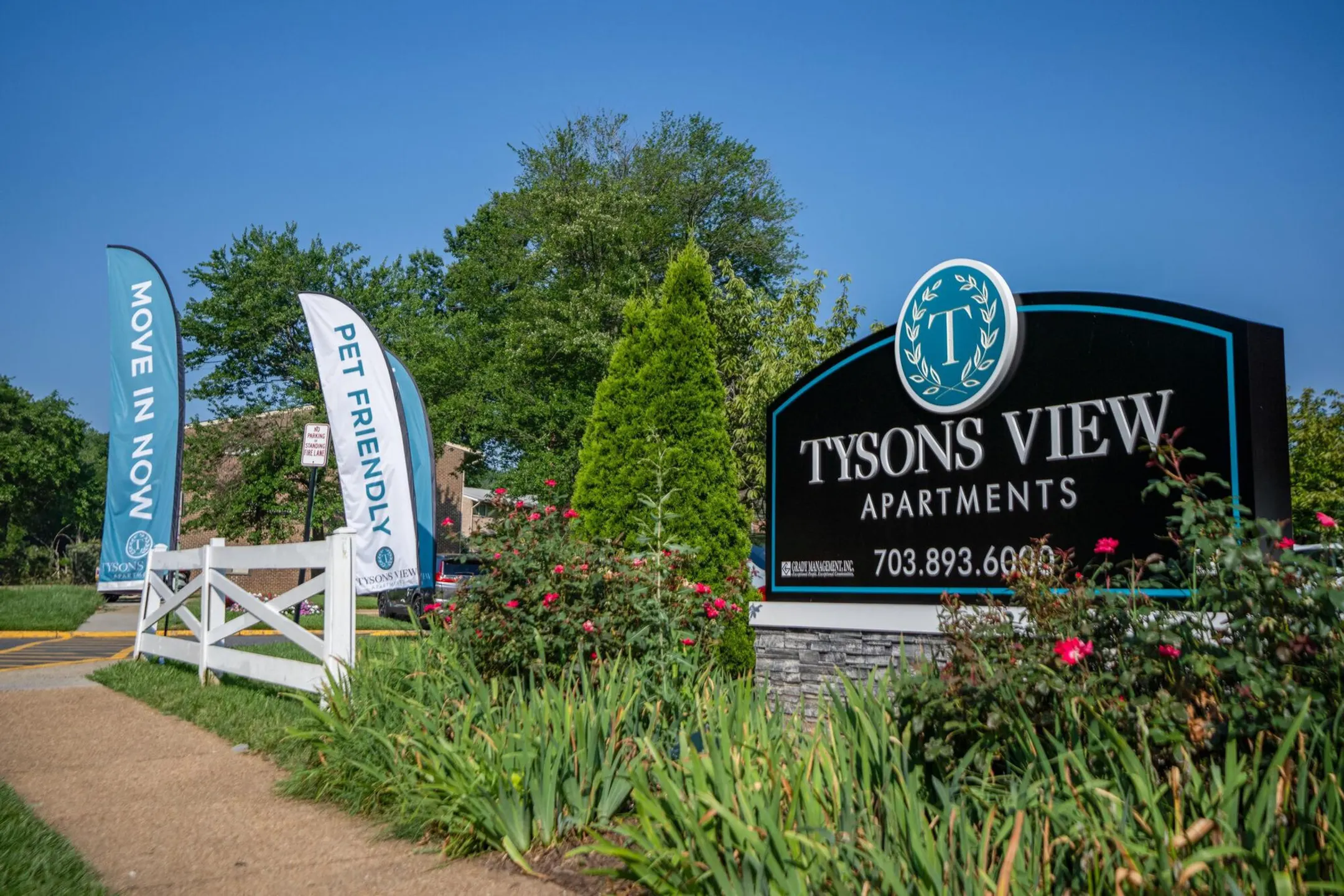 Community Signage - Tysons View - Falls Church, VA