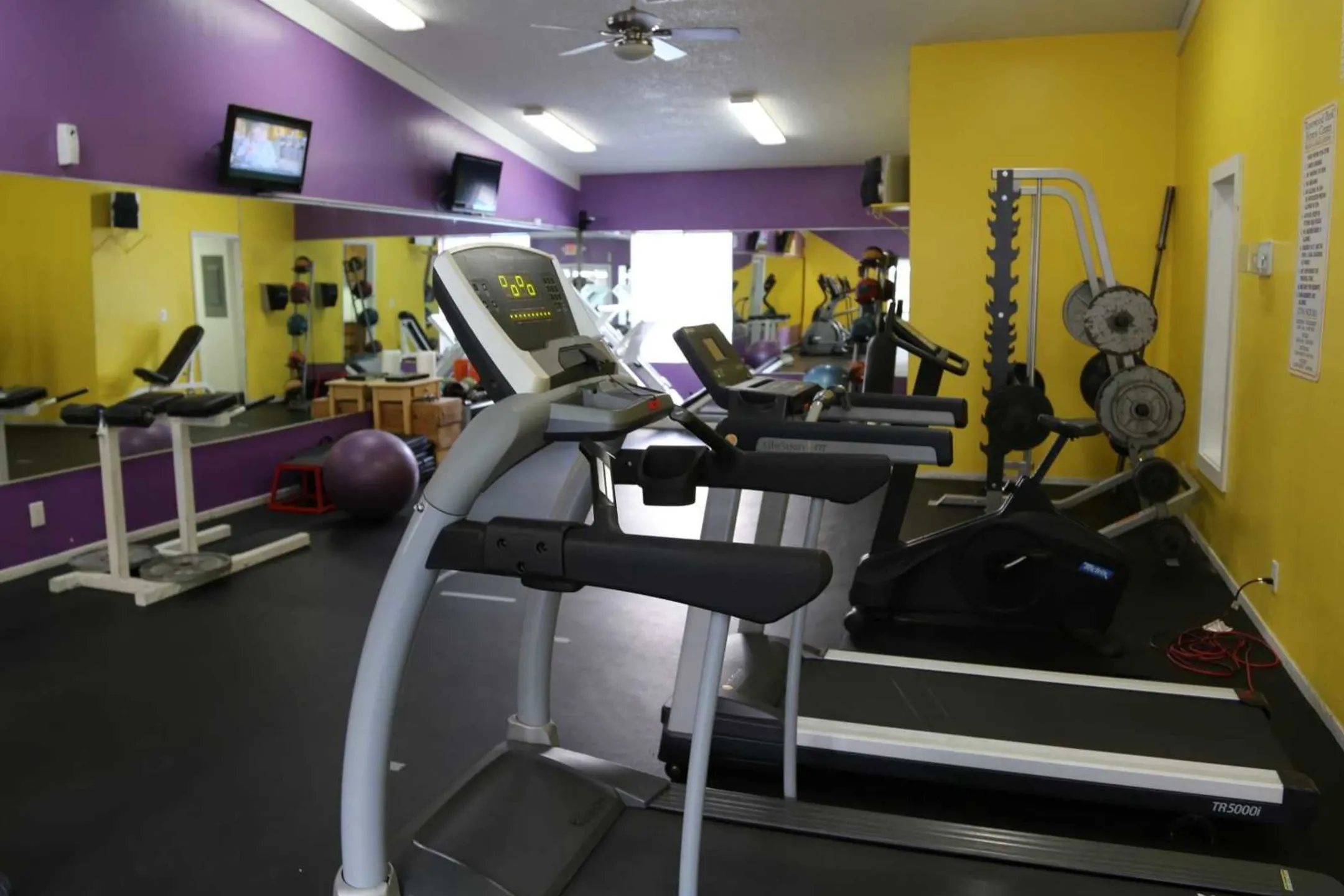 Fitness Weight Room - Rosewood Park - Reno, NV