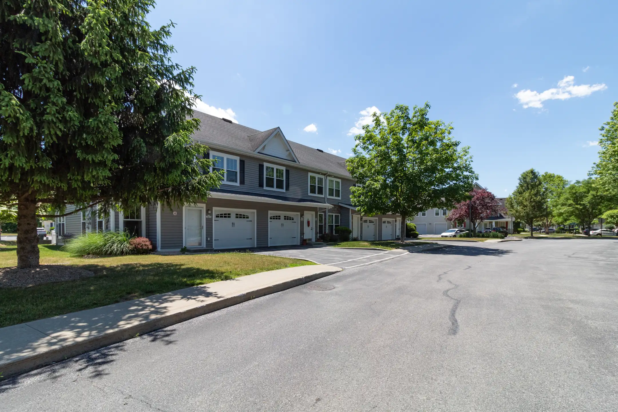 Brookside Meadows Apartments Pleasant Valley, NY 12569