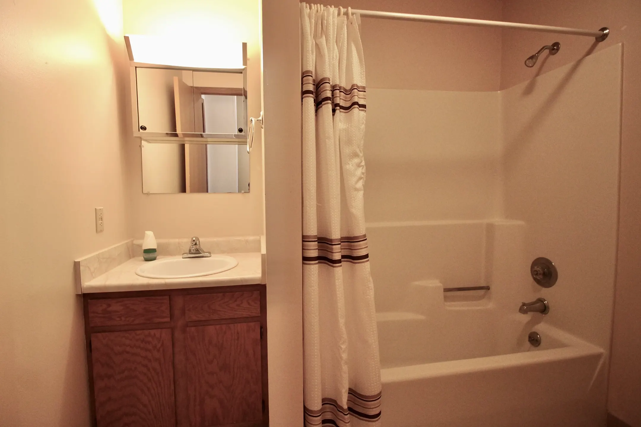 Bathroom - Northgate Apartments - Rochester, IN