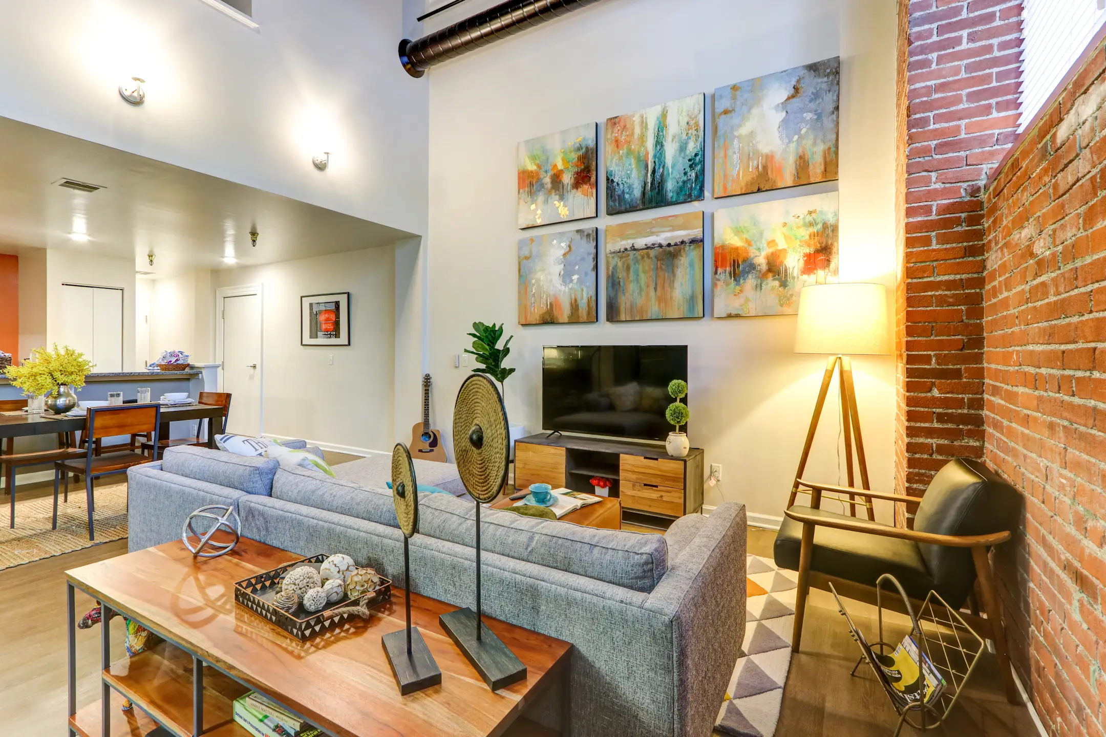 Living Room - Shadyside Commons - Pittsburgh, PA
