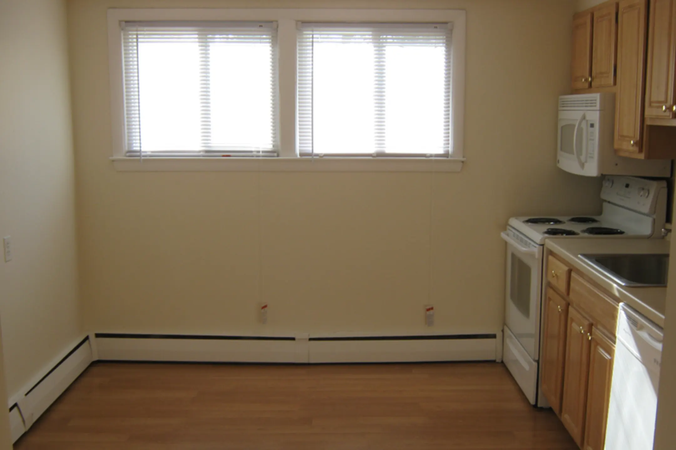 River Drive Apartments Apartments Danvers, MA 01923