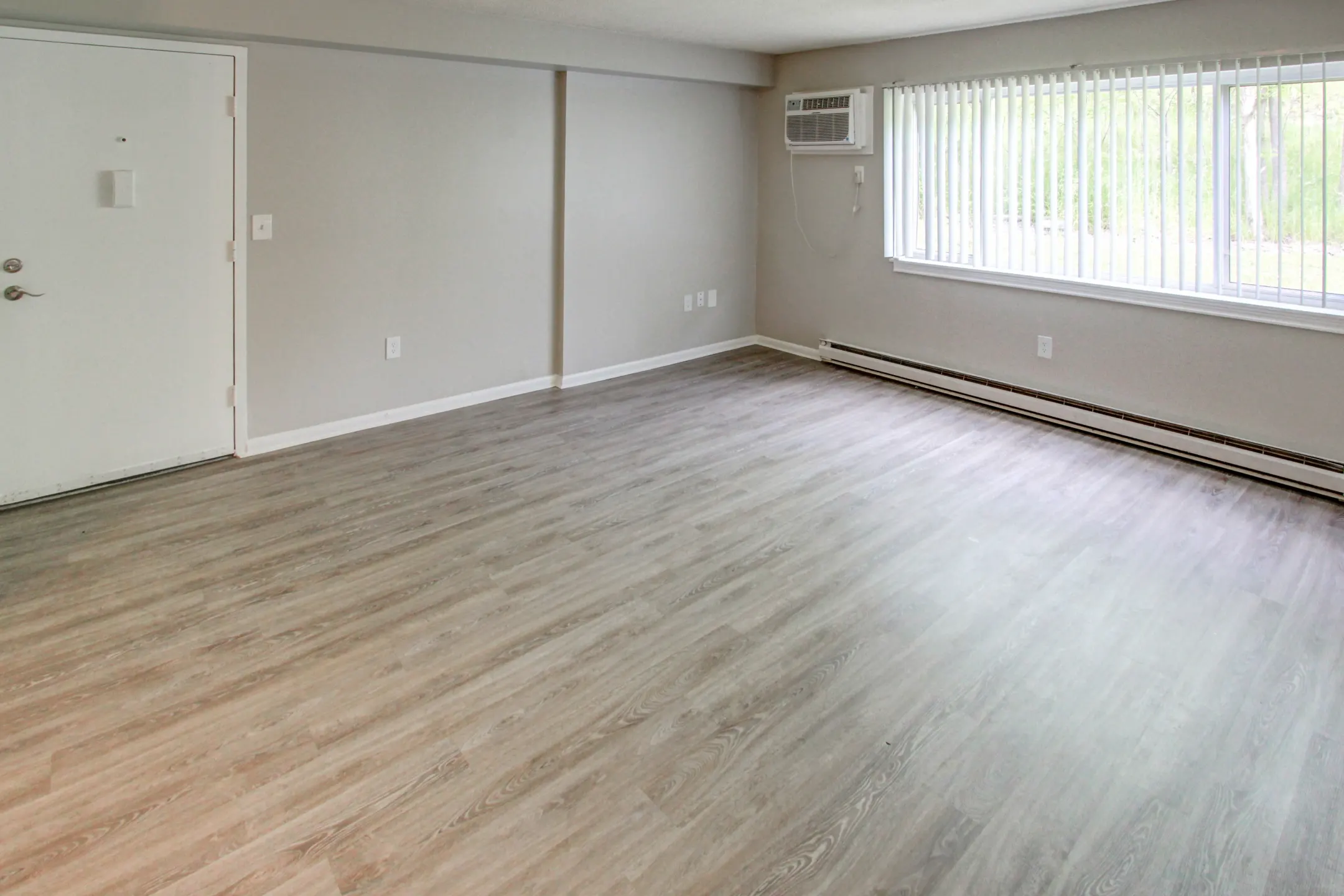 Highland Club Apartments 20 Eastview Dr Watervliet, NY Apartments