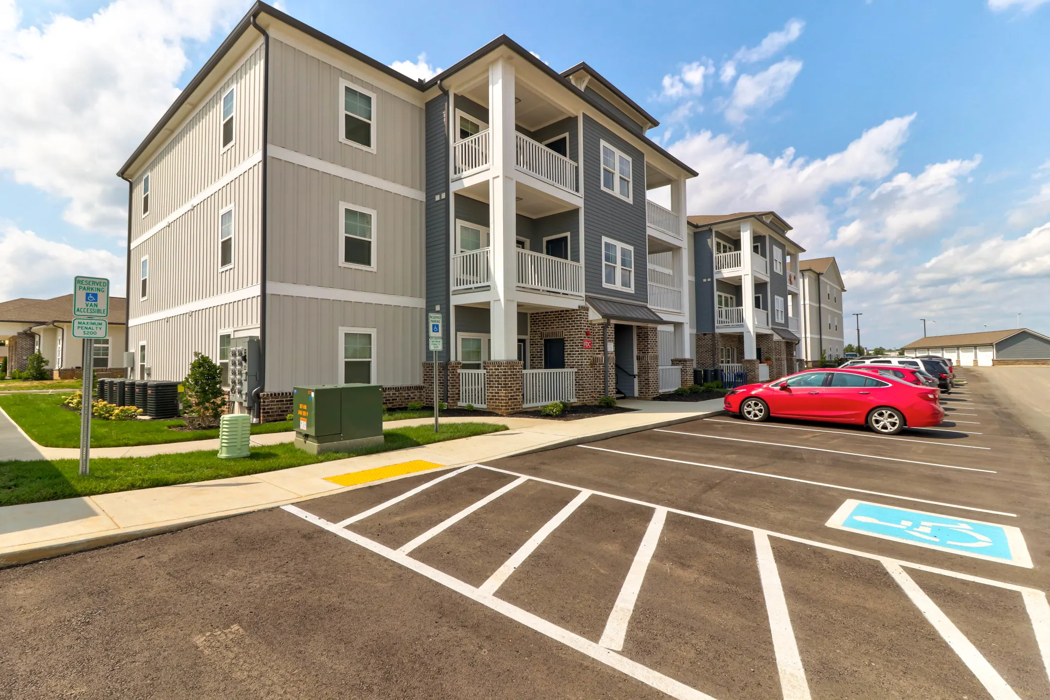 Vintage Hunters Crossing Apartments Alcoa, TN 37701