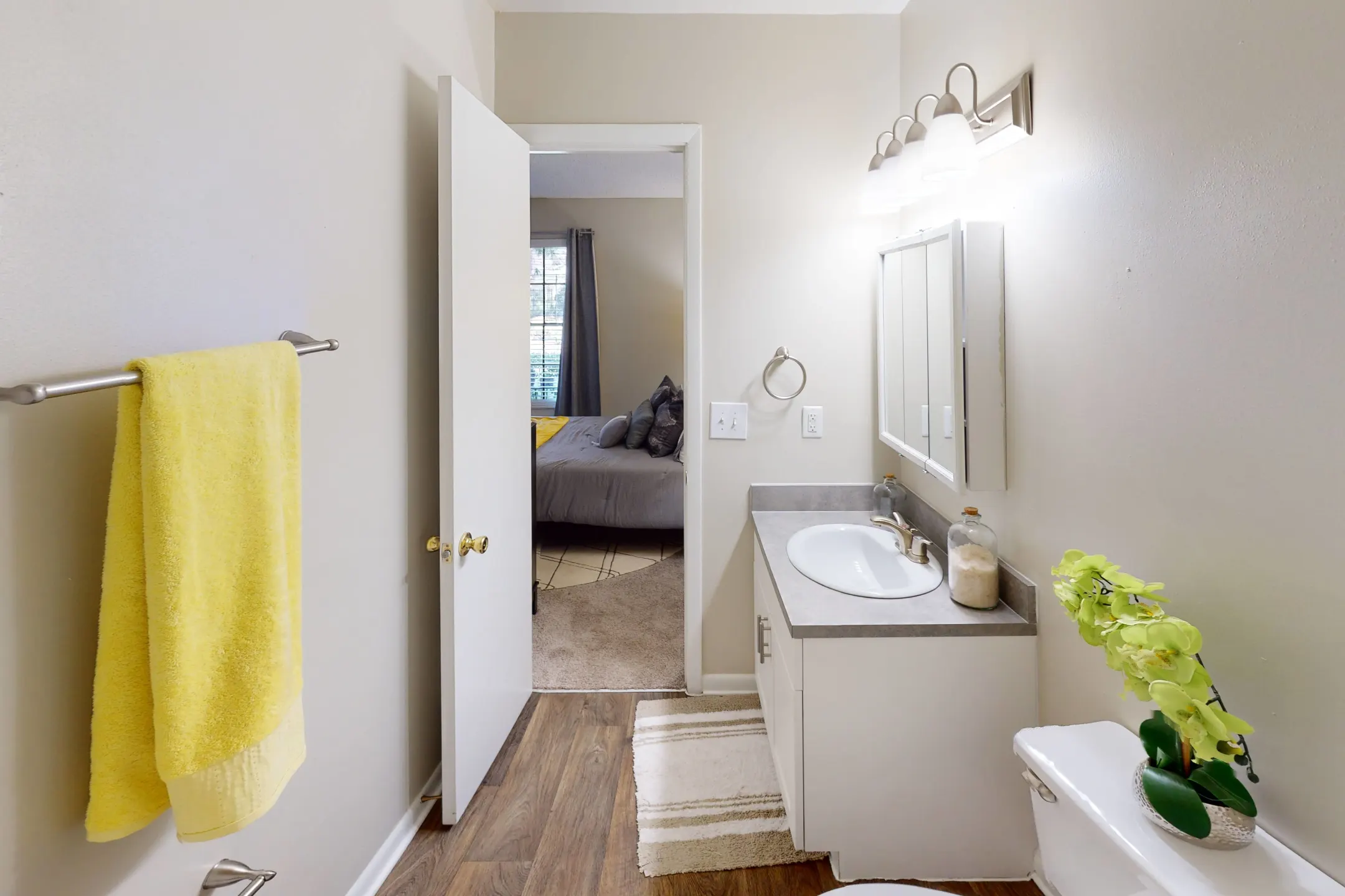 Bathroom - Laurel Oaks Apartments - Temple Terrace, FL