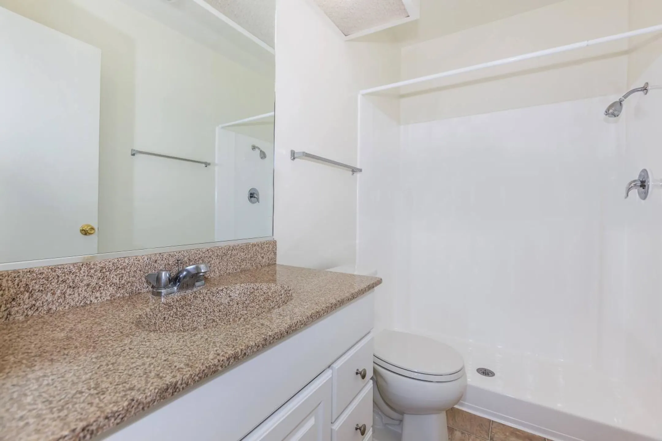 Bathroom - Pacific Woods Apartment Homes - Santa Ana, CA