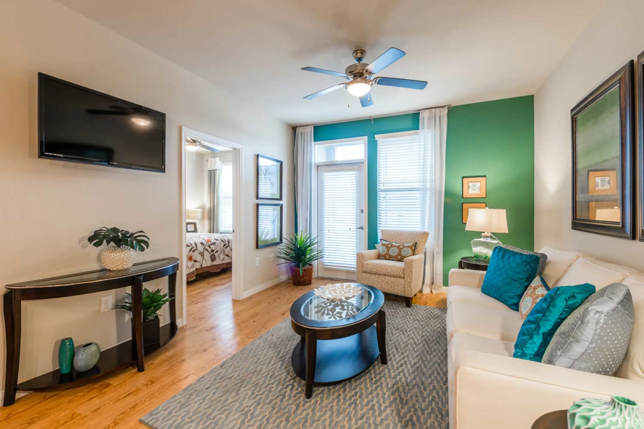 Queenston Manor Apartments Houston, TX 77084