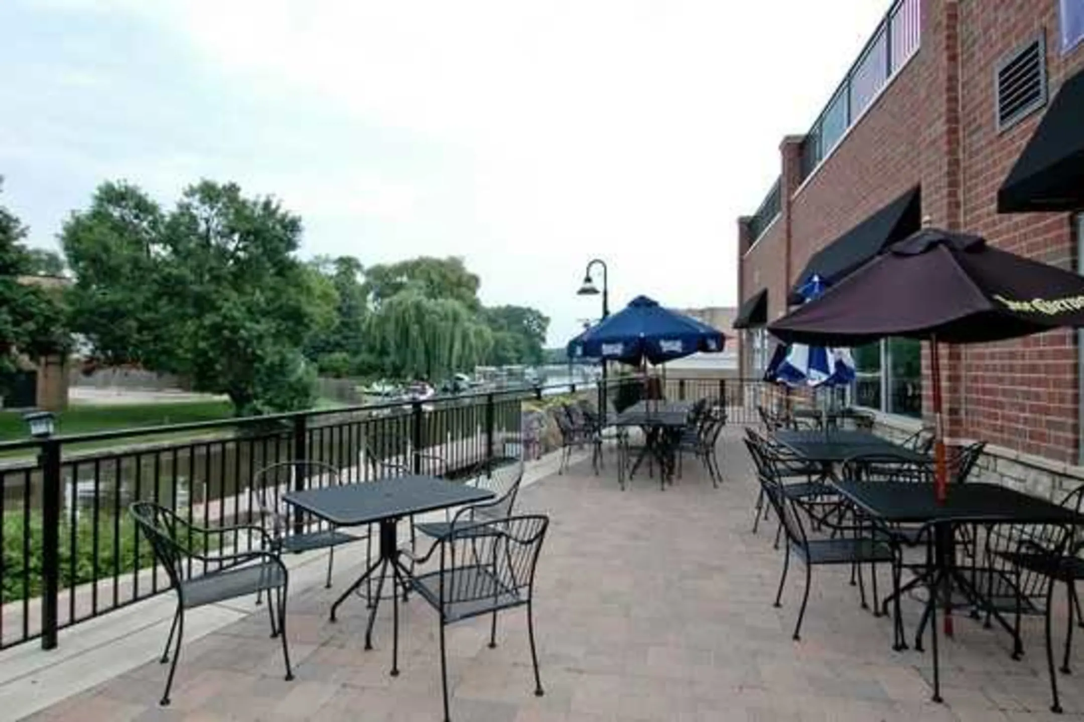 River Place Luxury Residences - McHenry, IL