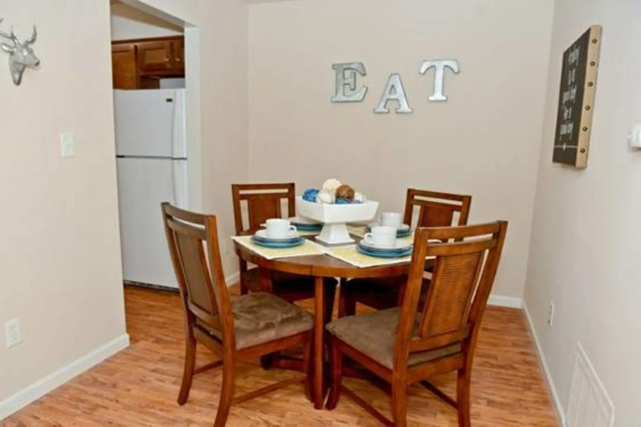 Castleton Manor 5850 Laketon Dr Indianapolis, IN Apartments for Rent Rent.