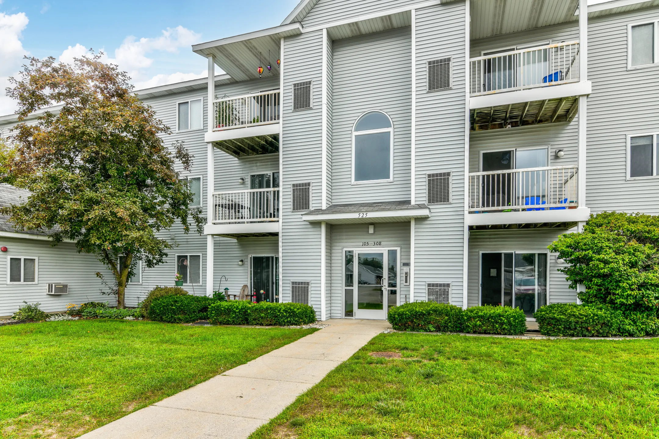 ThornBarry Apartments 525 104 Lincoln St Middleville, MI