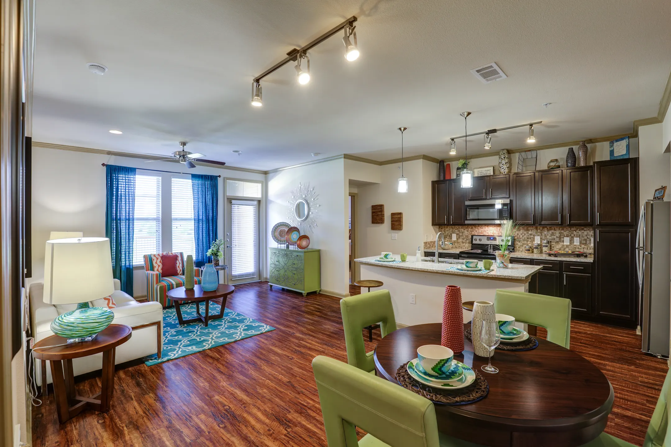 Dining Room - Mansfield On The Green - Mansfield, TX