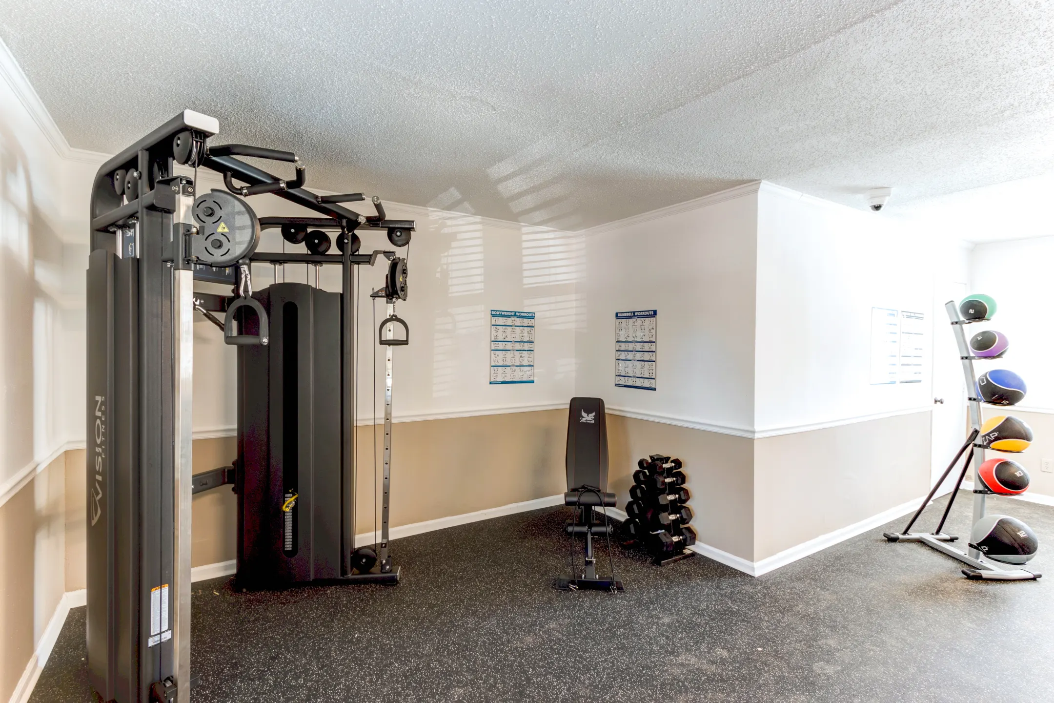 Fitness Weight Room - Anchorage Apartments - Mount Pleasant, SC