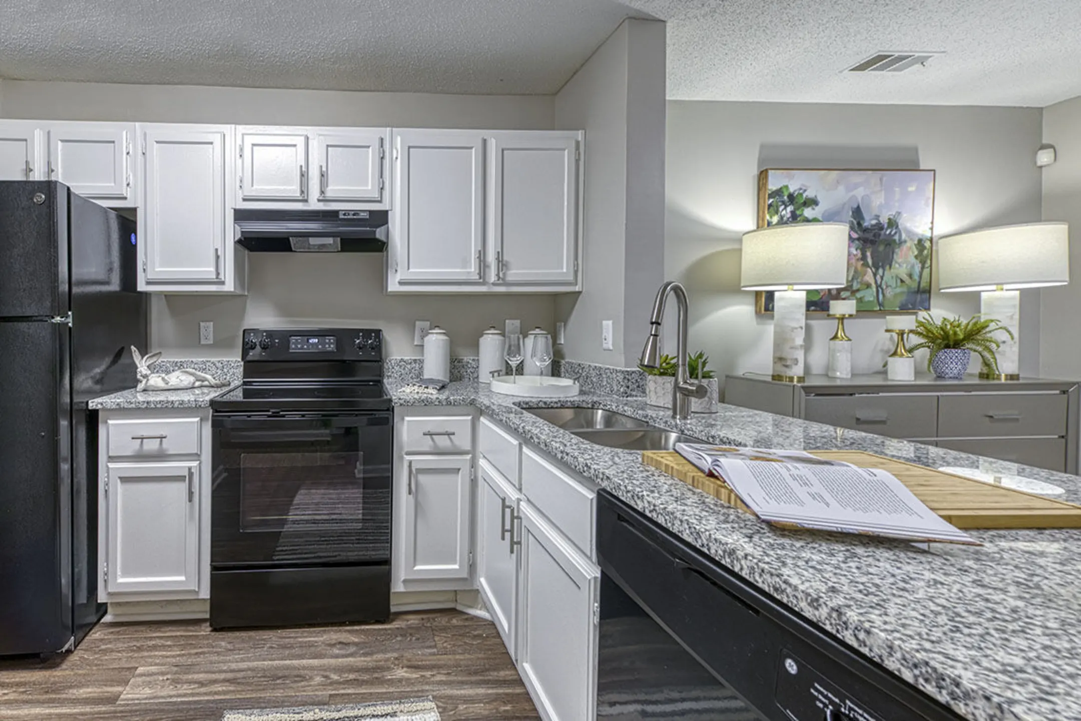 Kitchen - The Glen at Lanier Crossing - Stockbridge, GA