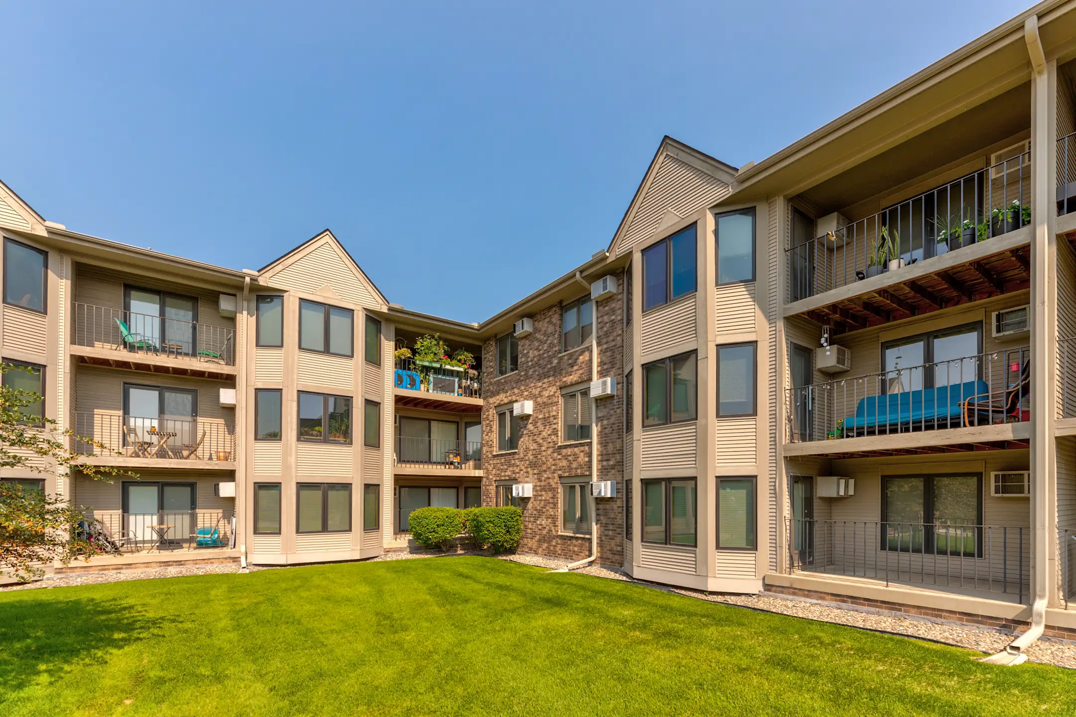 Oaks Lincoln Apartments 5200 Lincoln Dr Edina, MN Apartments for