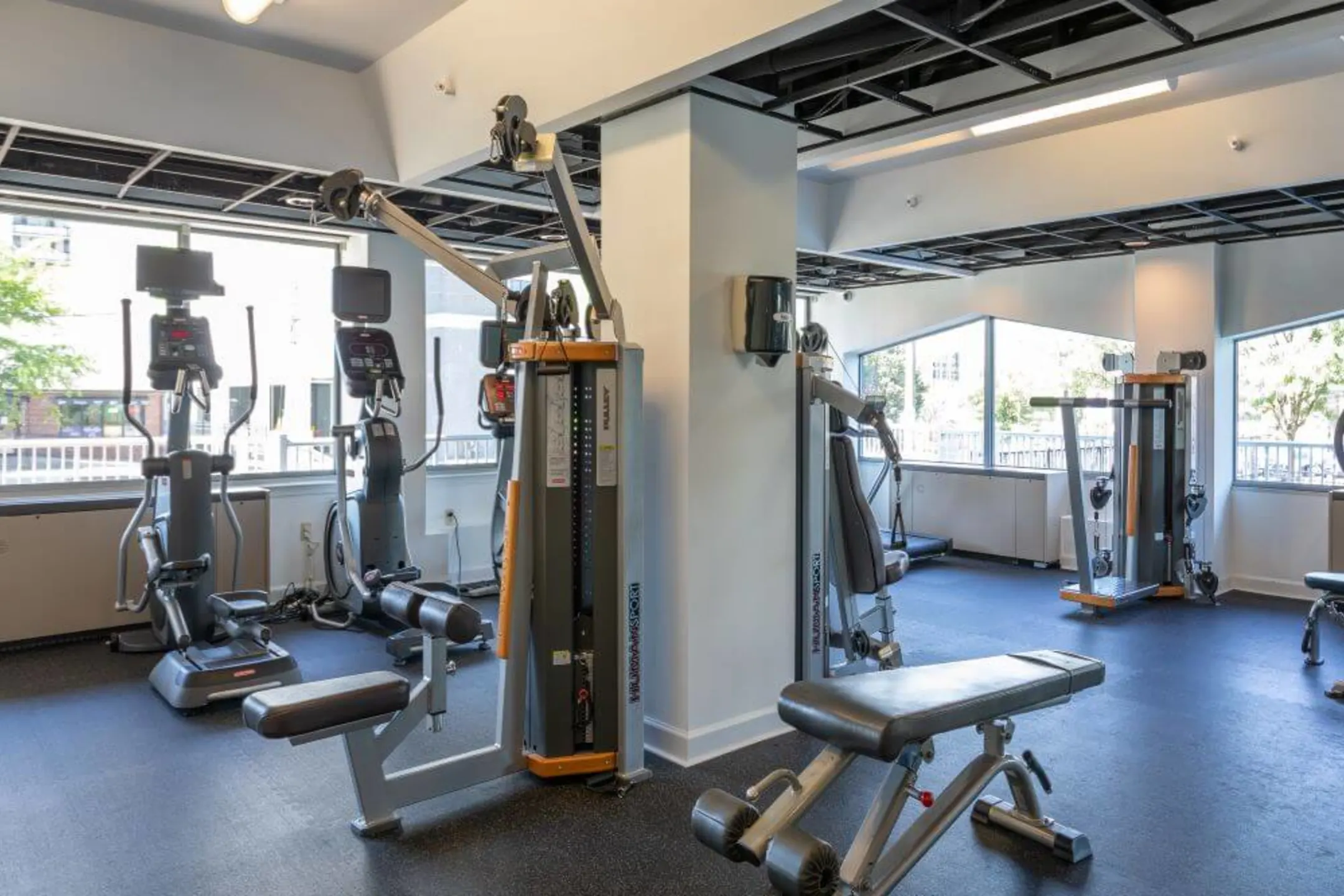 Fitness Weight Room - Berkshires At Town Center - Towson, MD