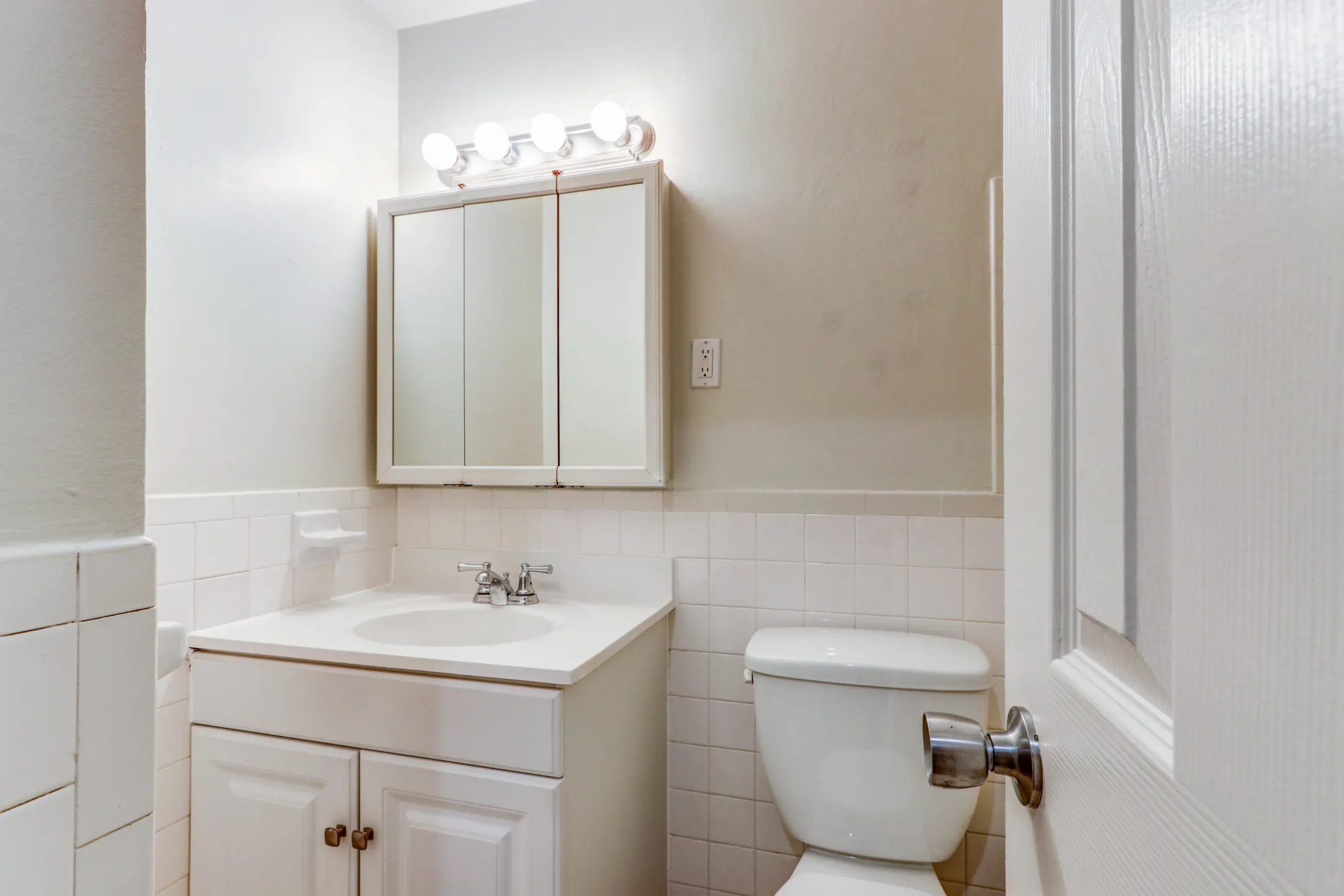Bathroom - Mystic Creek Apartments - Parma, OH