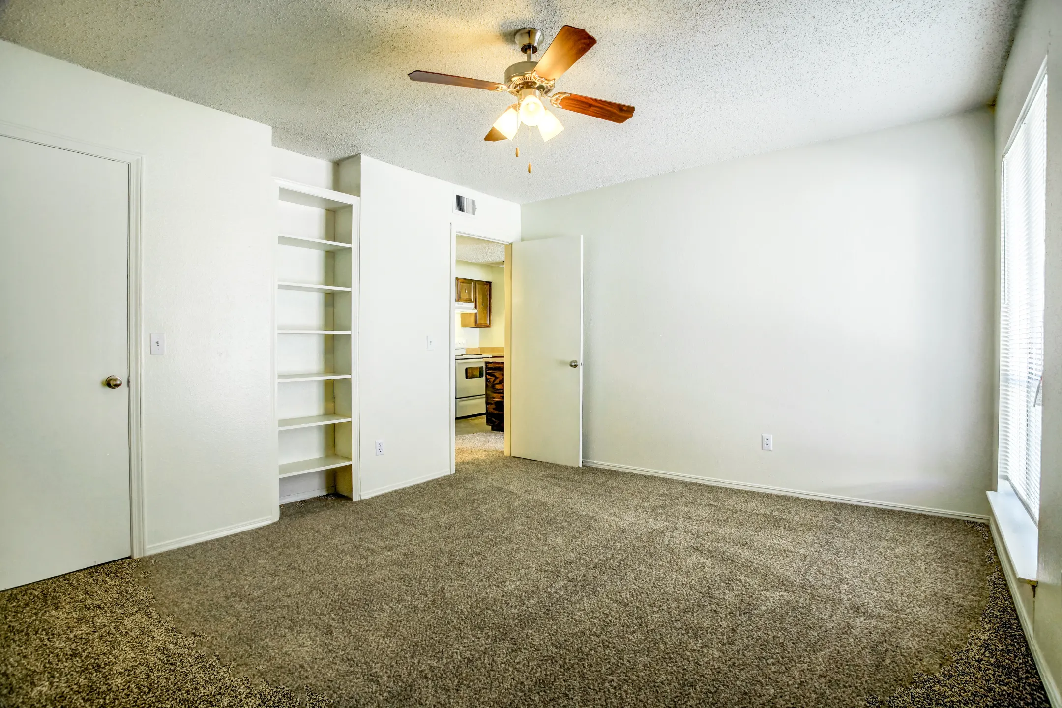 Brookhollow Apartments - Norman, OK 73071