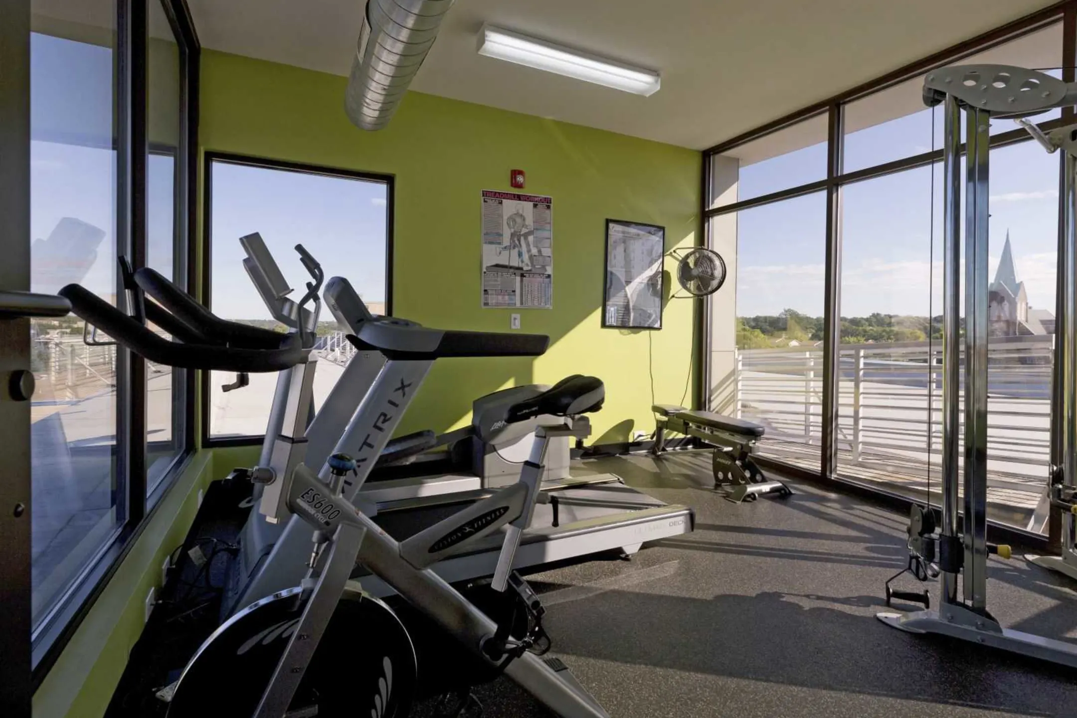 Fitness Weight Room - E300 - Des Moines, IA