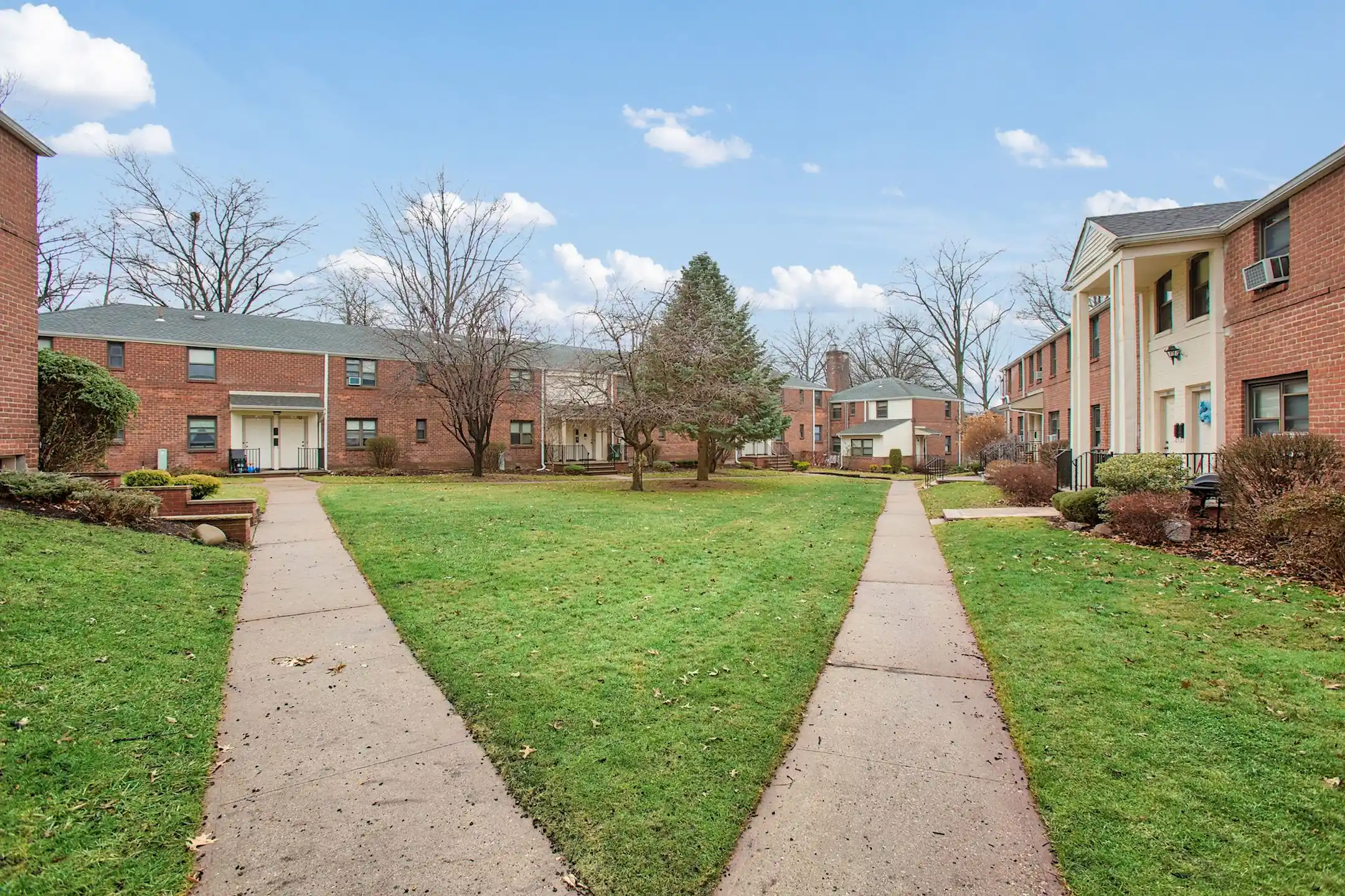 SDK Summit Gardens Apartments Hackensack, NJ 07601