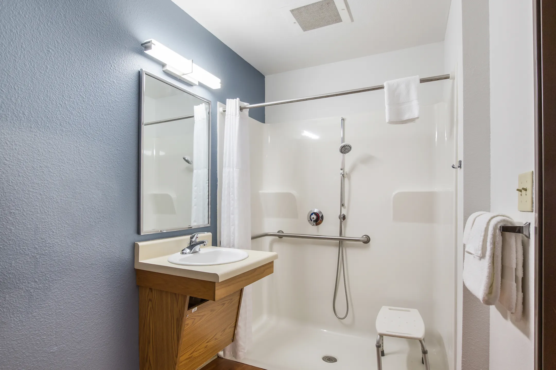 Furnished Studio Ocala 4120 NE Silver Springs Blvd Ocala, FL