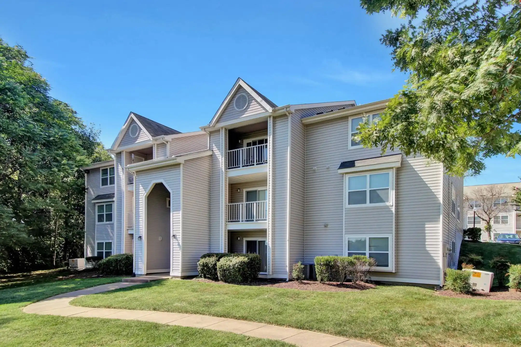 Breezewood Apartments Fredericksburg, VA 22407