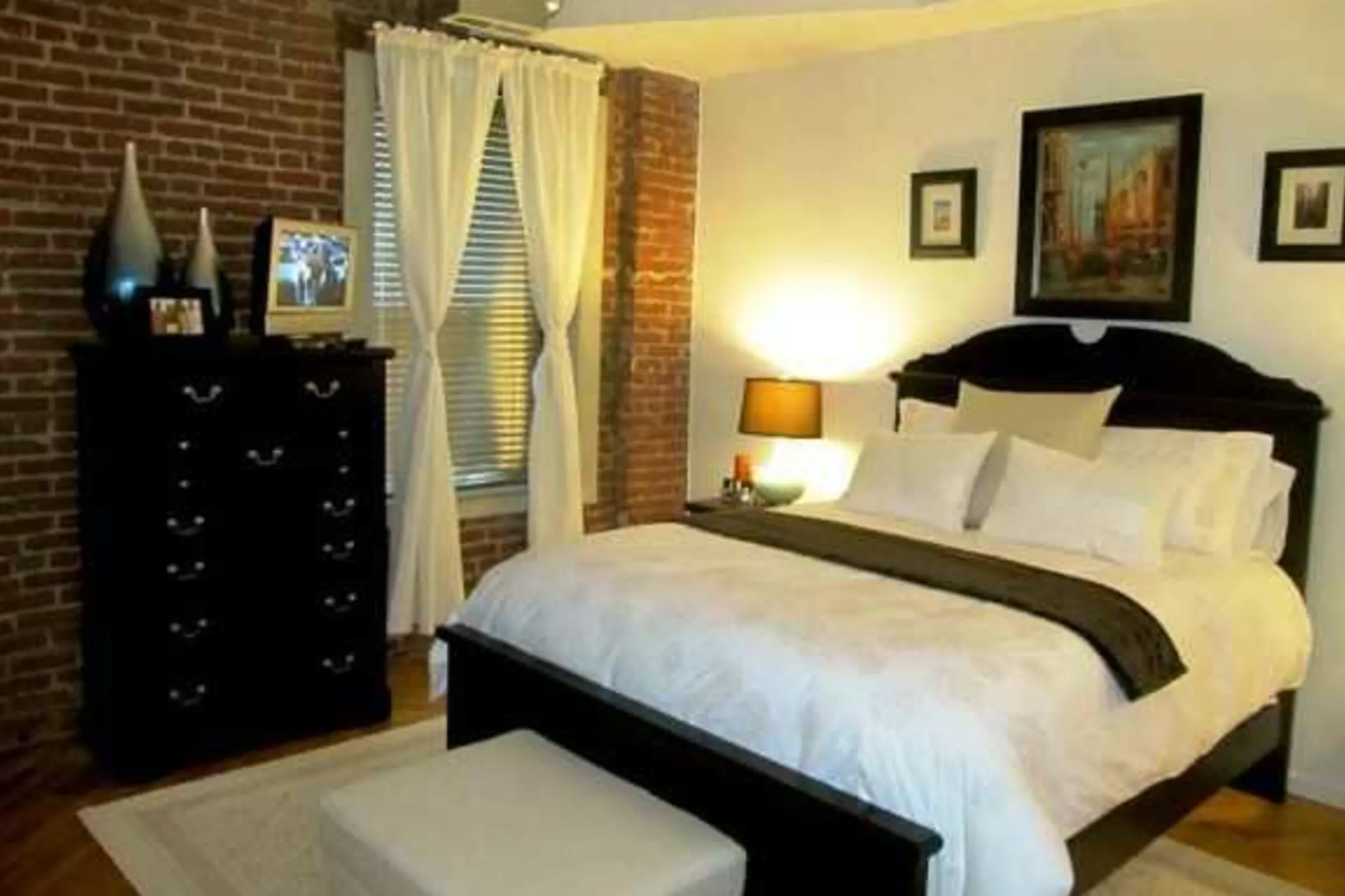 Bedroom - Properties of Neducsin in Manayunk - Philadelphia, PA