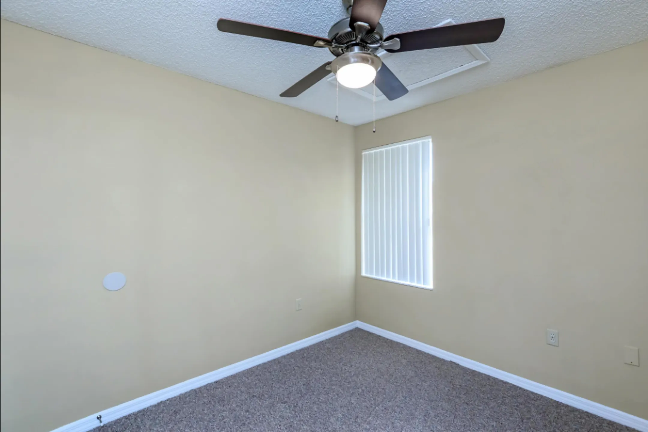 Bedroom - Whispering Oaks Apartments - Orange City, FL
