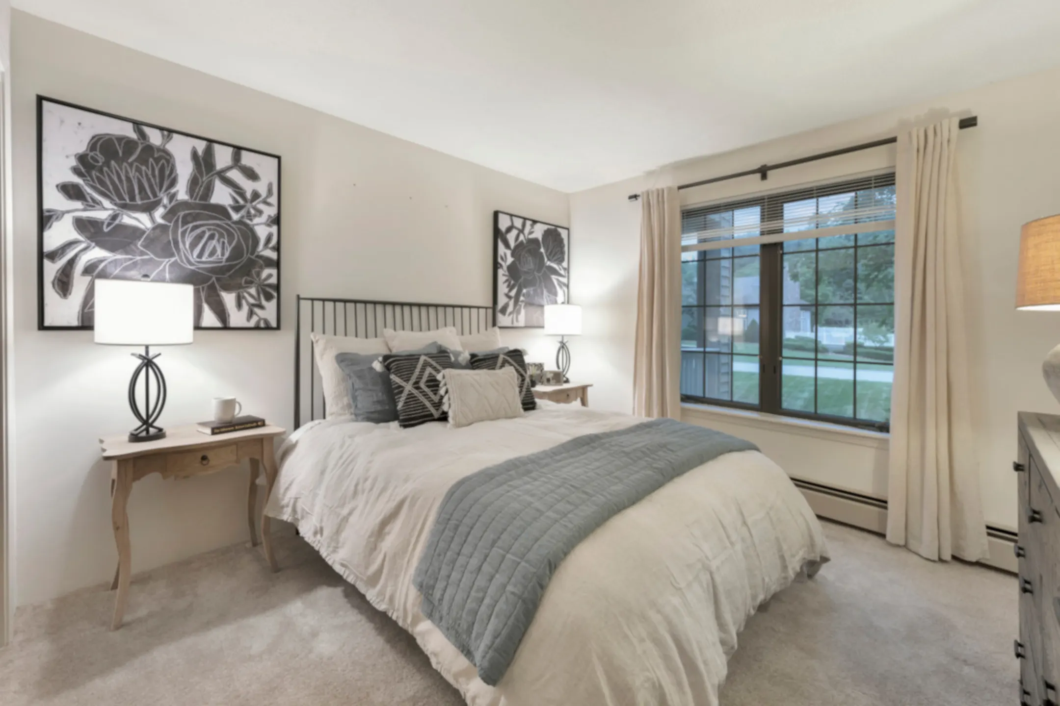Bedroom - Halstead Countryside - Manchester, NH