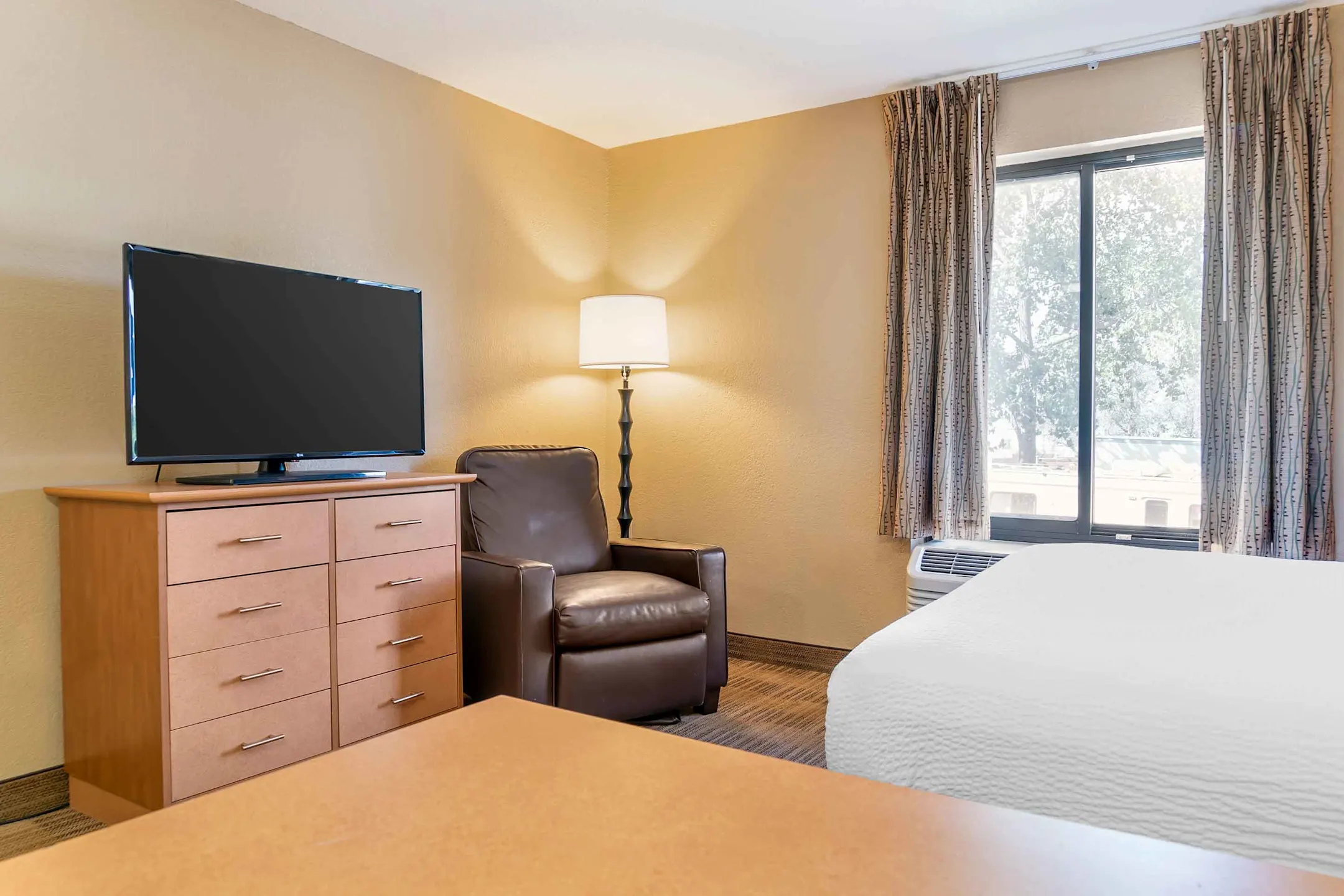 Bedroom - Furnished Studio - Detroit - Warren - Warren, MI